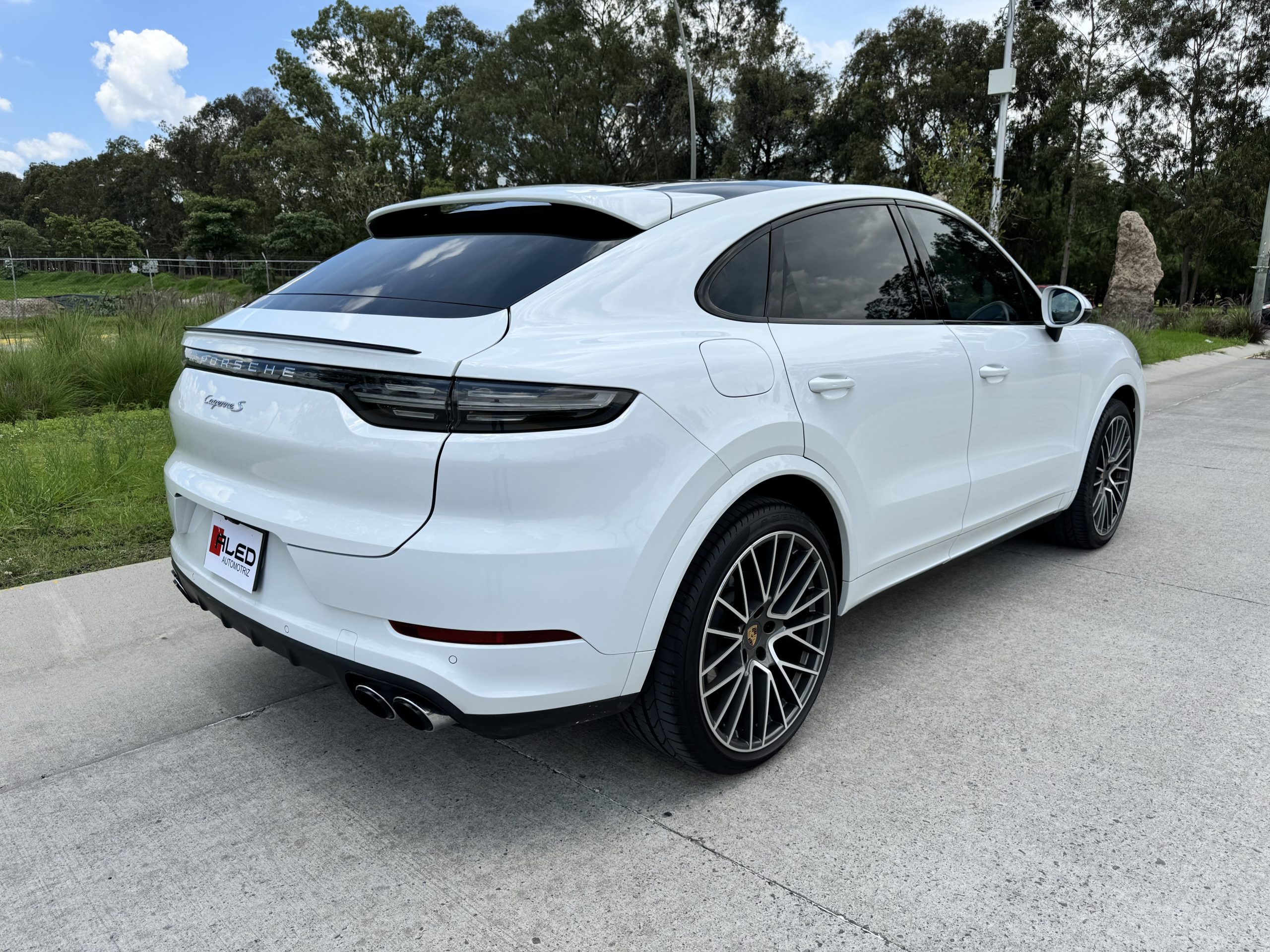 Porsche Cayenne 2023 S Coupe Automático Blanco