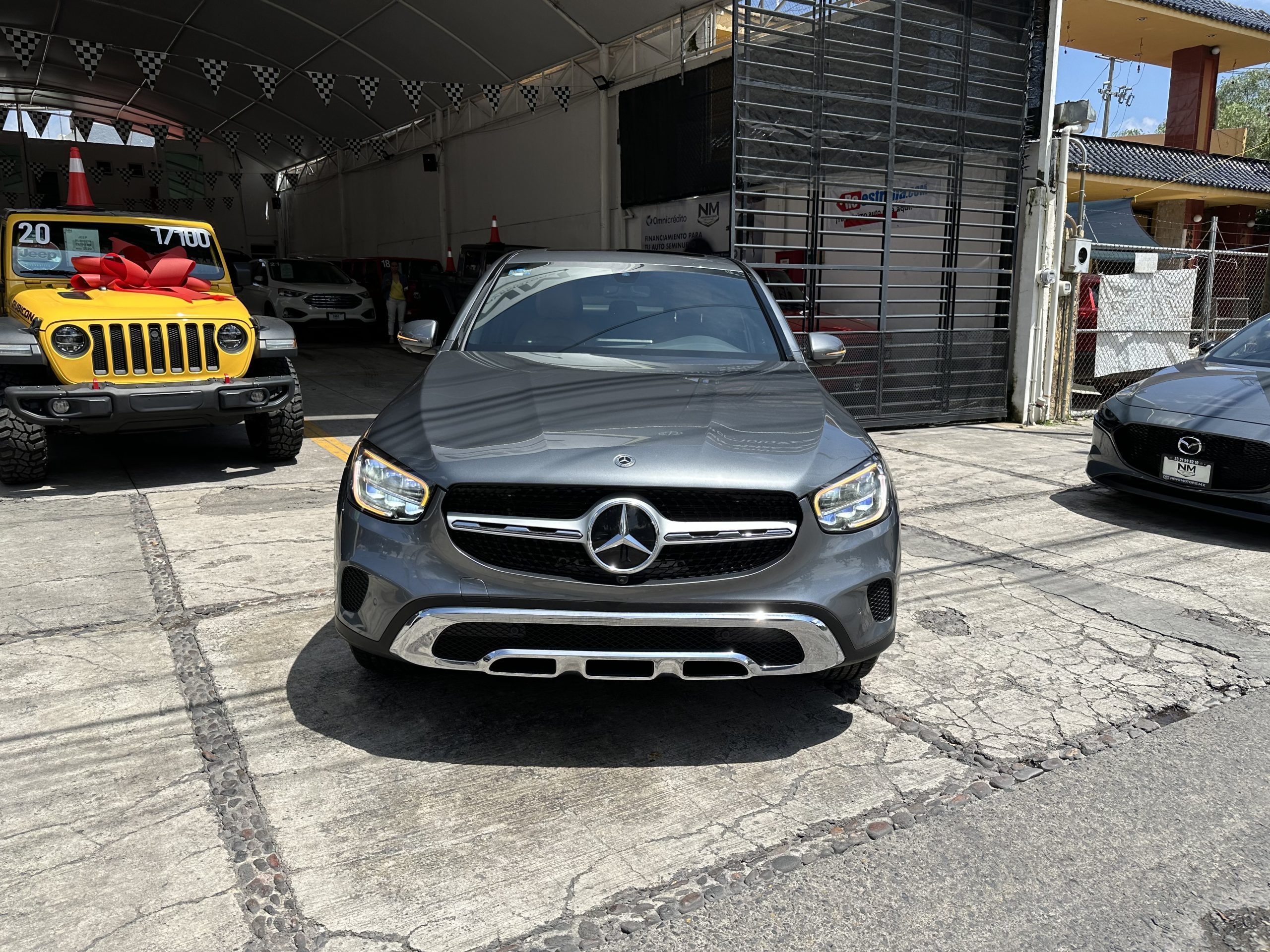 Mercedes-Benz Clase GLC 2022 Coupe 300 E Automático Gris