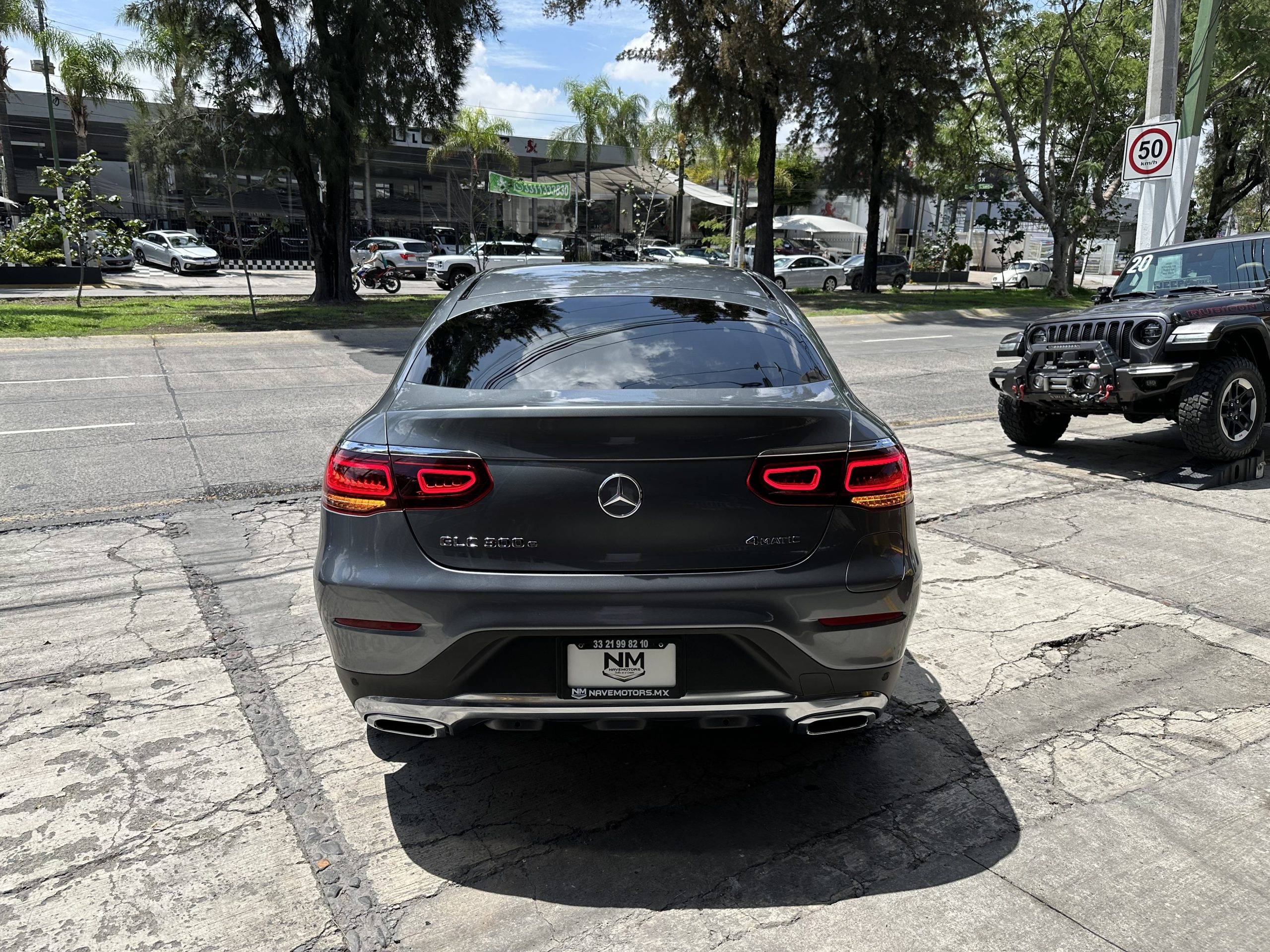 Mercedes-Benz Clase GLC 2022 Coupe 300 E Automático Gris