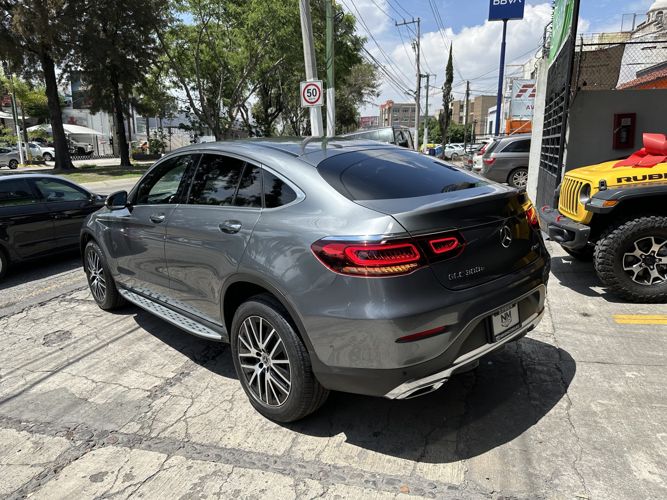 Mercedes-Benz Clase GLC 2022 Coupe 300 E Automático Gris