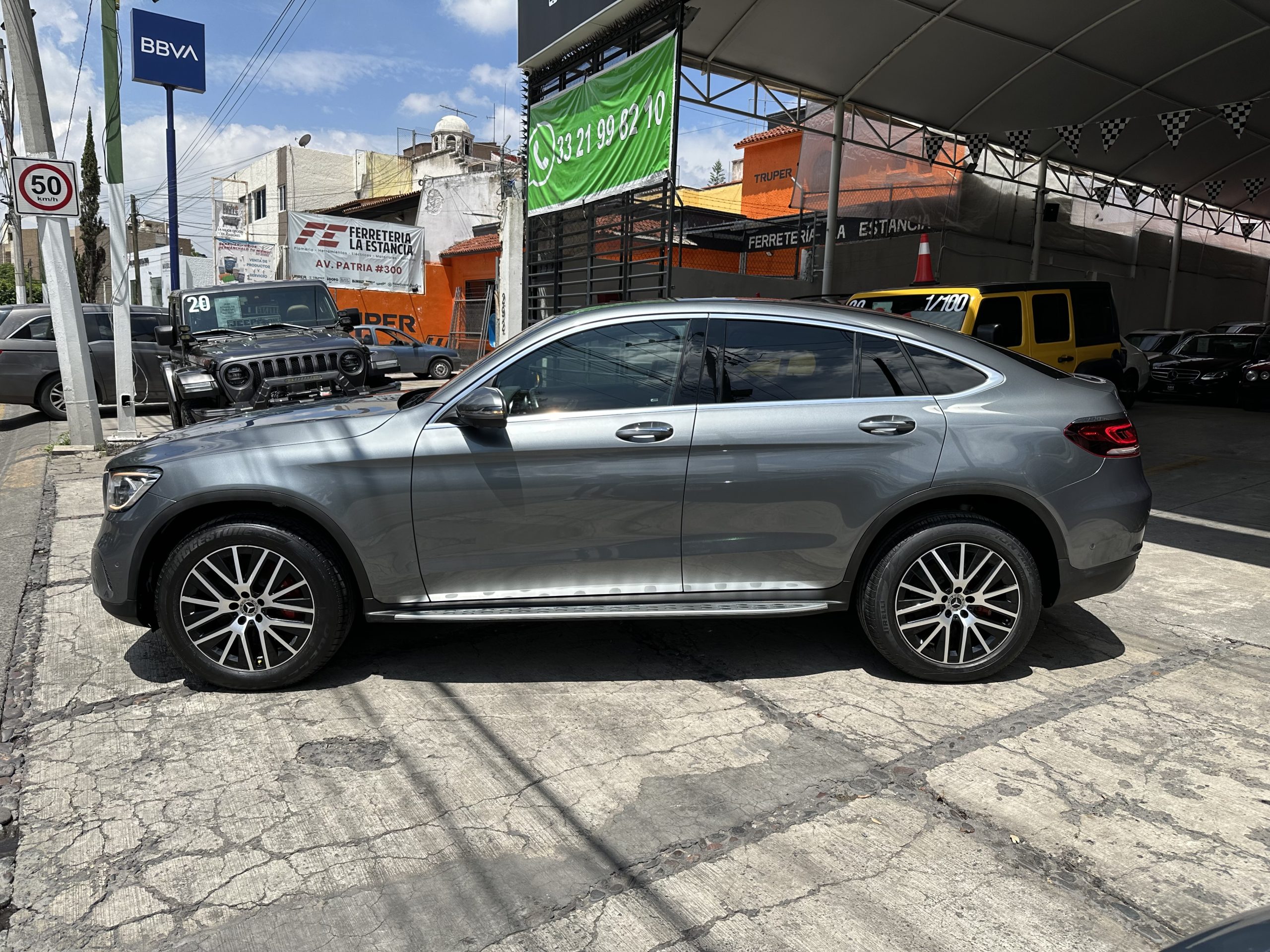 Mercedes-Benz Clase GLC 2022 Coupe 300 E Automático Gris