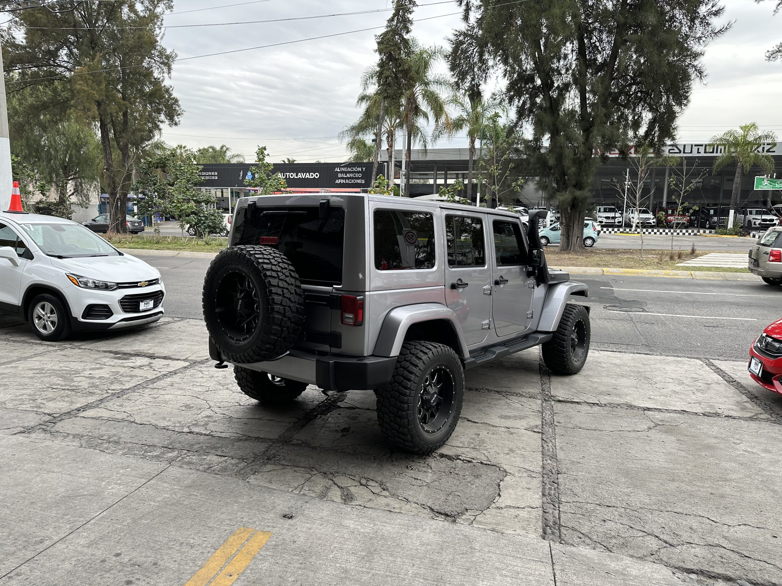 Jeep Wrangler 2016 Wrangler Unlimed Sahara Automático Plata