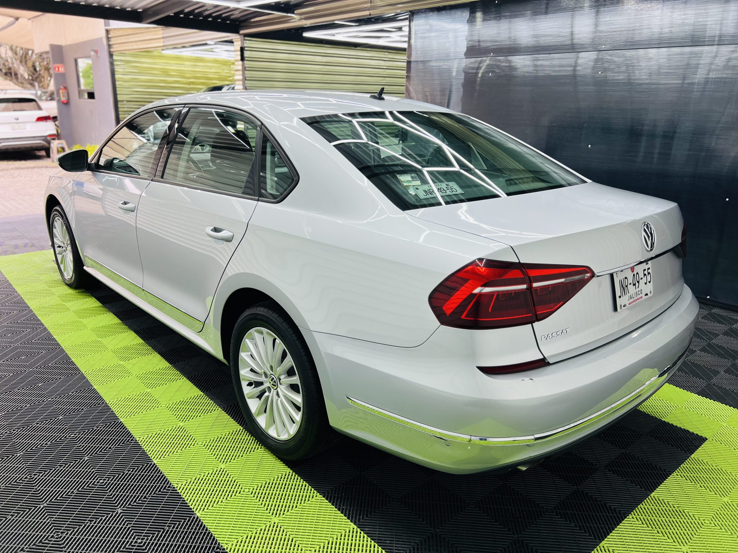 Volkswagen Passat 2017 Comfortline Automático Plata