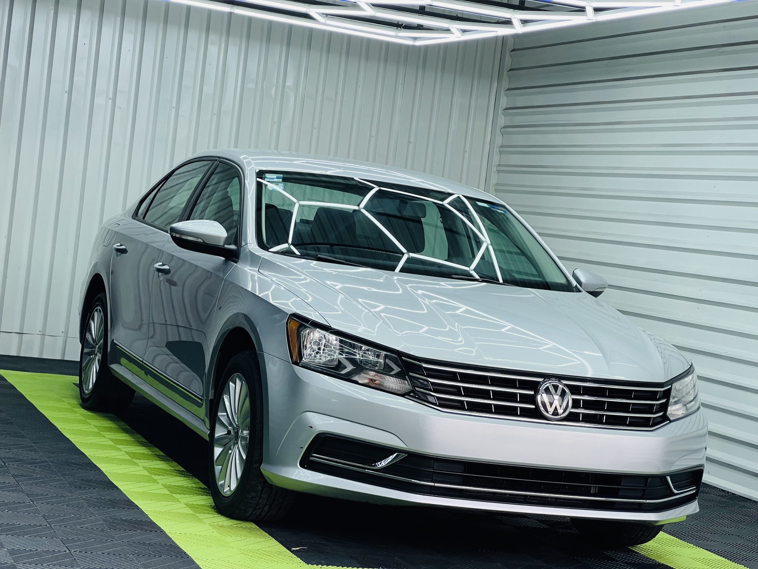 Volkswagen Passat 2017 Comfortline Automático Plata