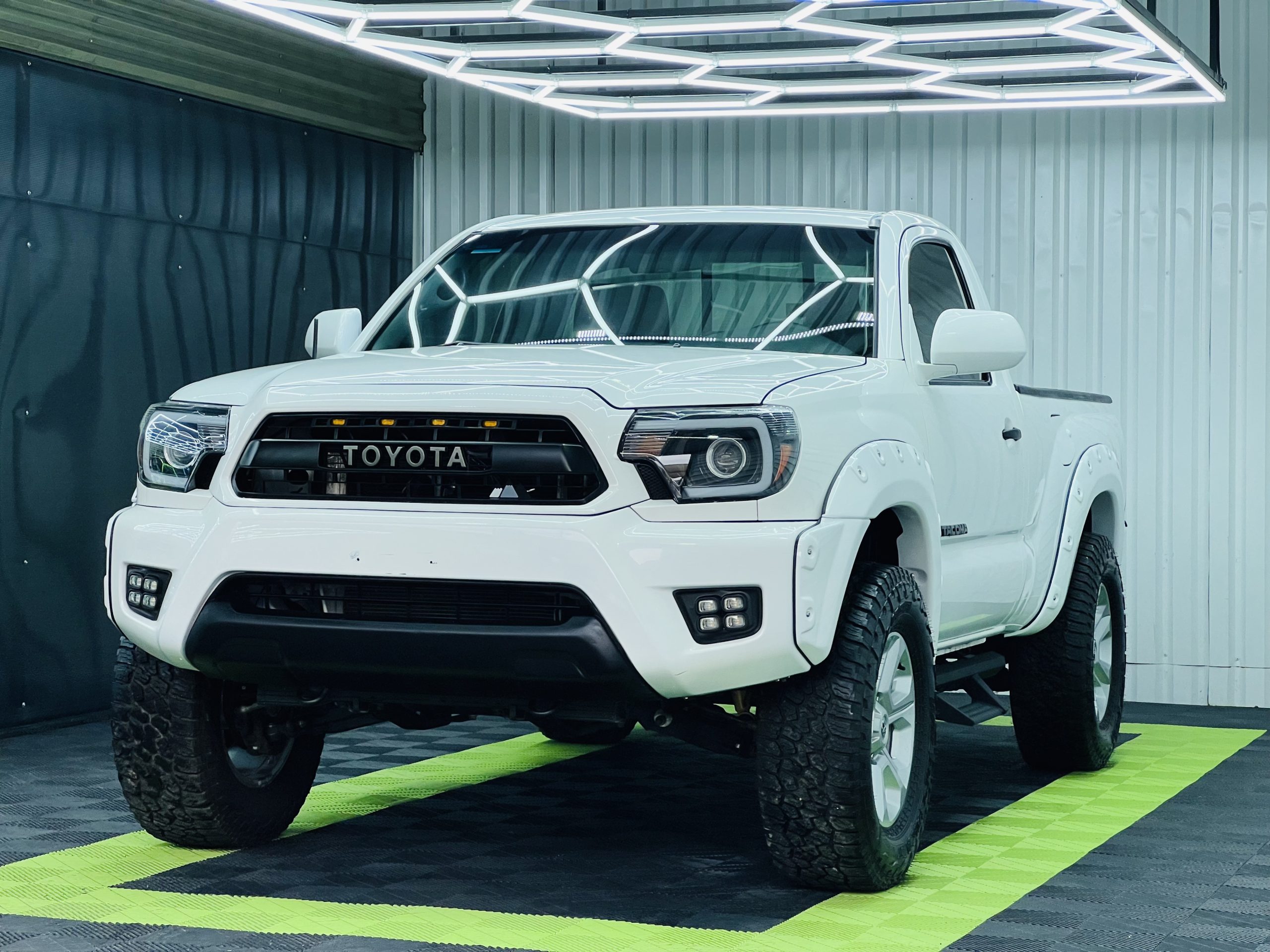 Toyota Tacoma 2014 2 puertas 4 Cil. A/T 4x2 Automático Blanco