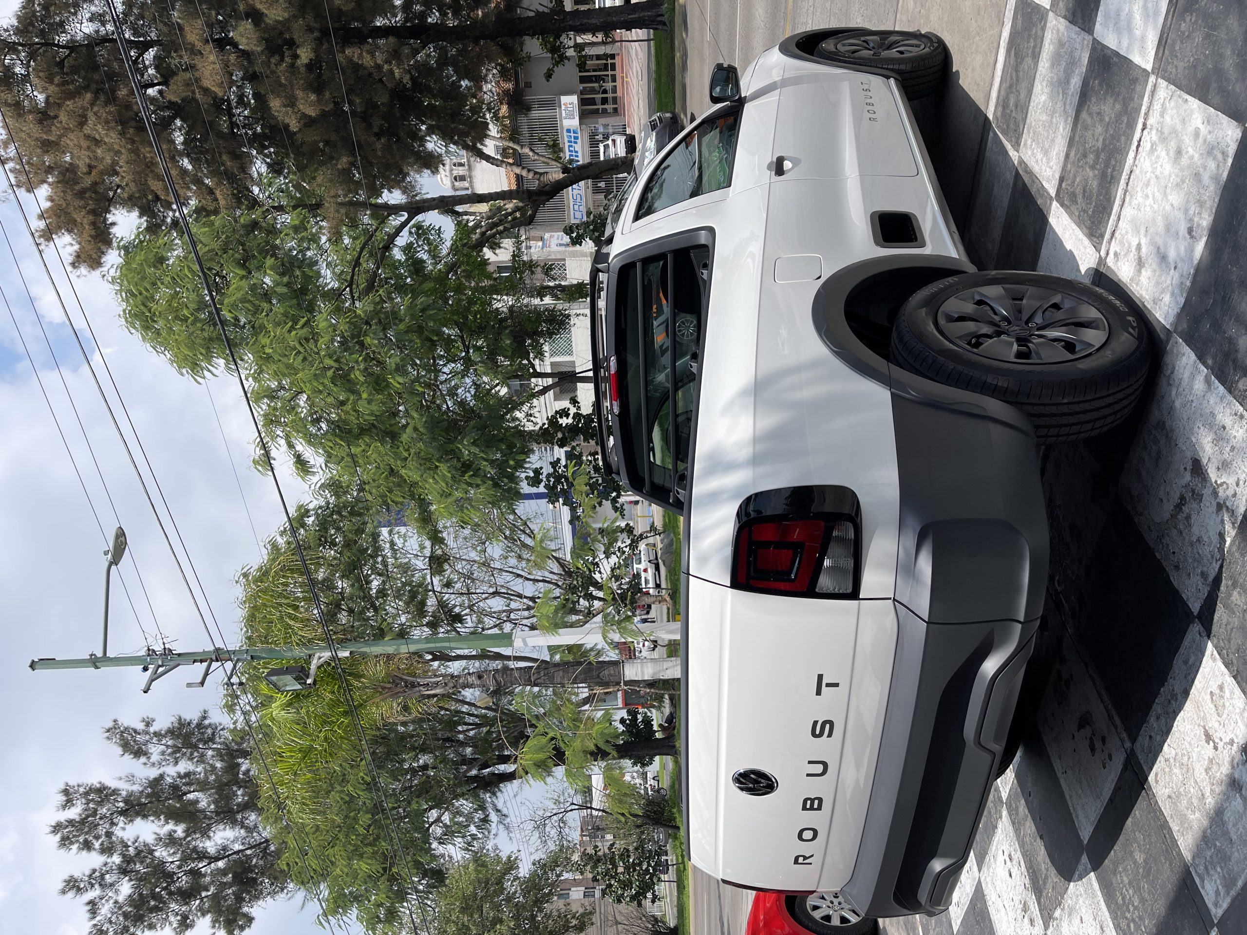 Volkswagen Saveiro 2024 Robust Manual Blanco