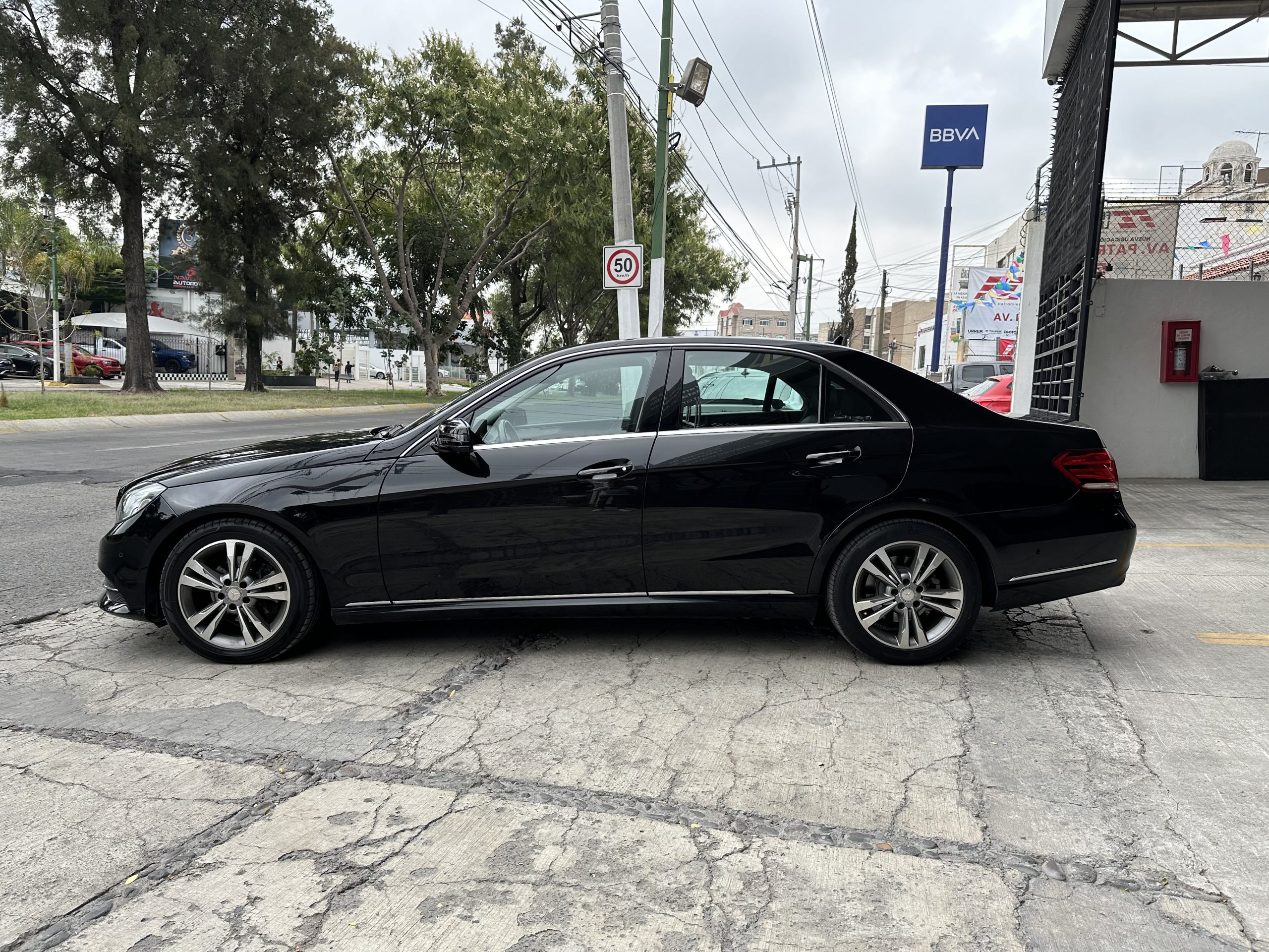 Mercedes-Benz Clase E 2016 E200 Automático Negro