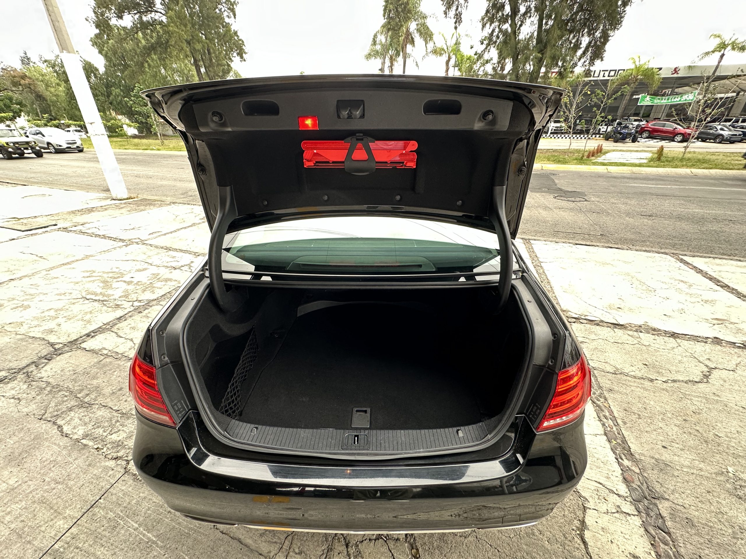 Mercedes-Benz Clase E 2016 E200 Automático Negro