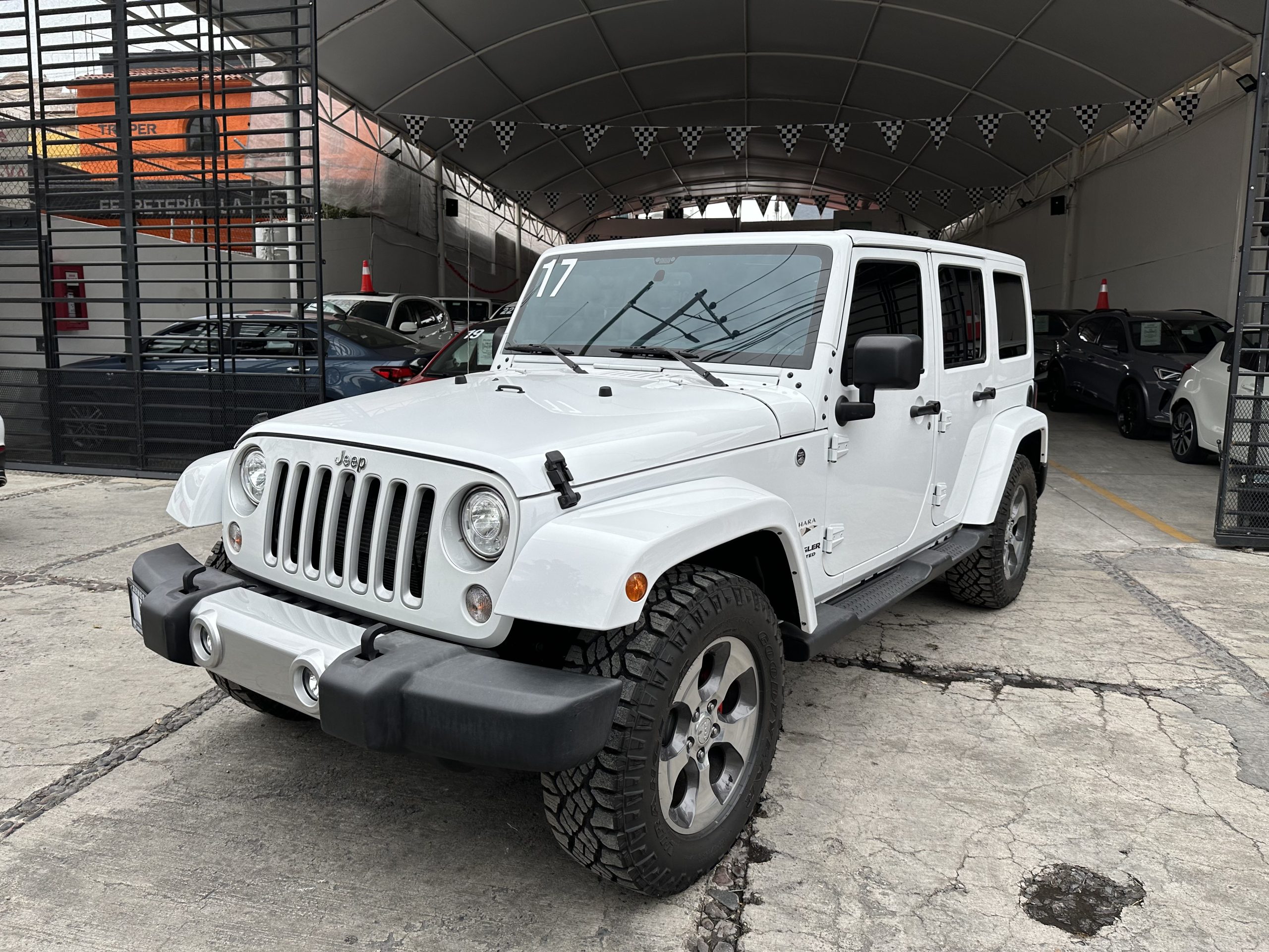 Jeep Wrangler 2017 Sáhara unlimited Automático Blanco