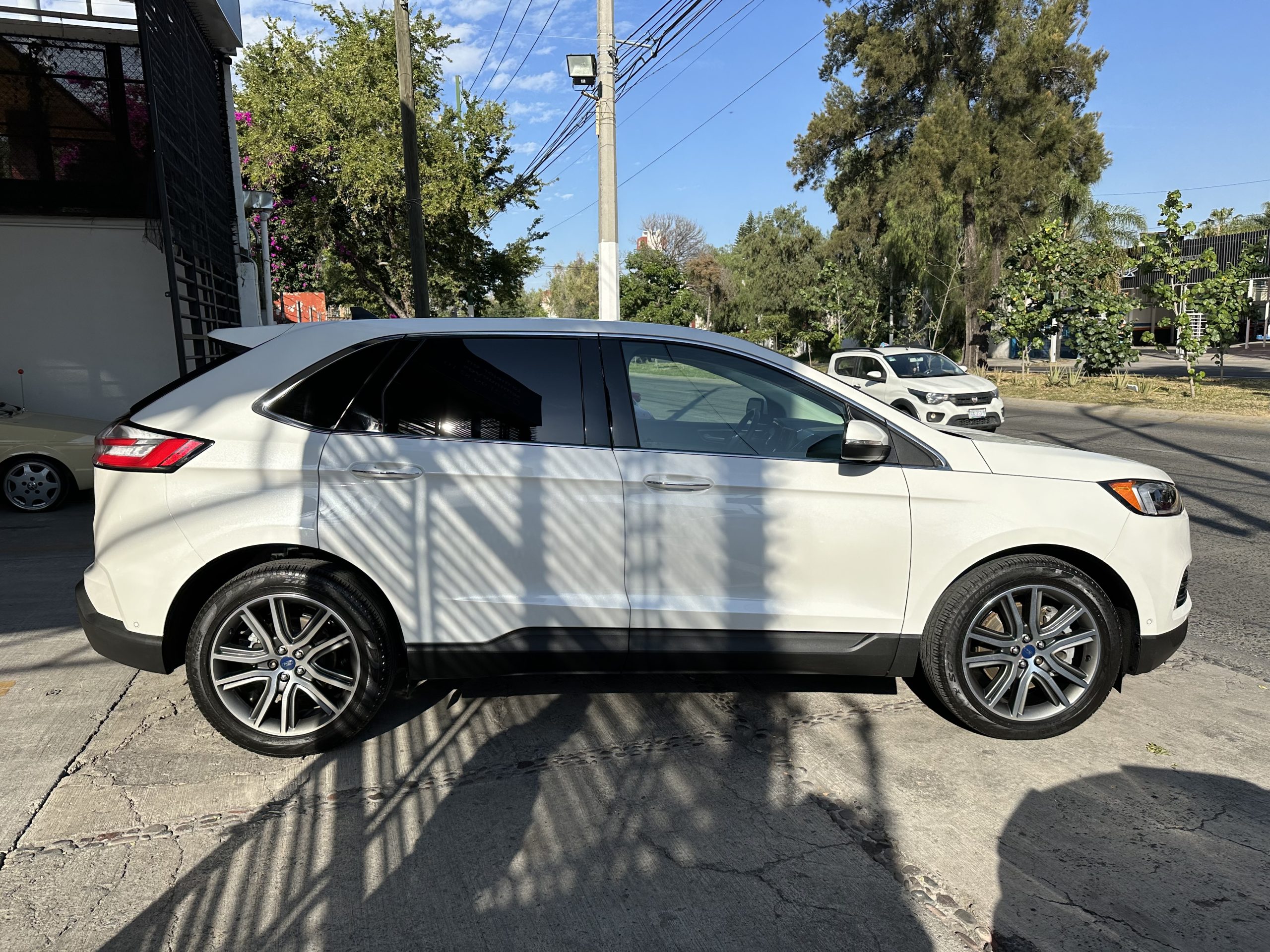 Ford Edge 2021 Titanium Automático Blanco