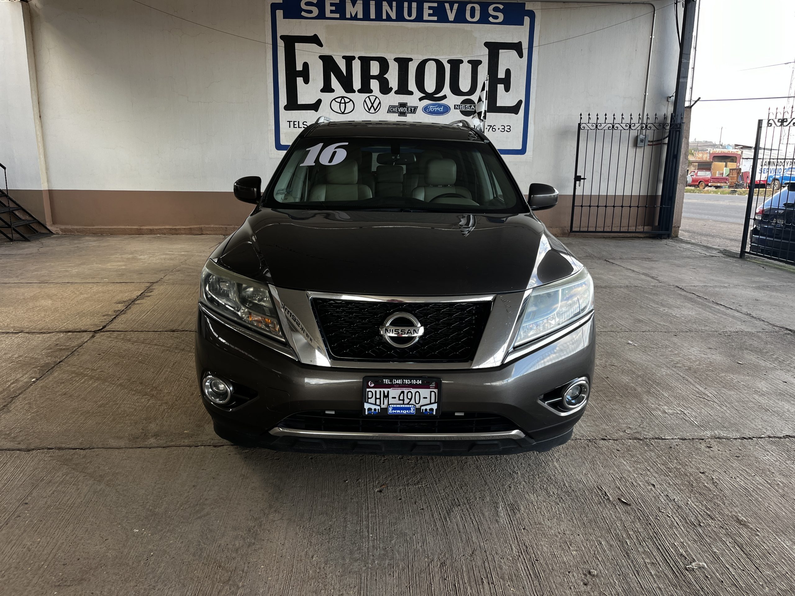 Nissan Pathfinder 2016 Advance Automático Gris