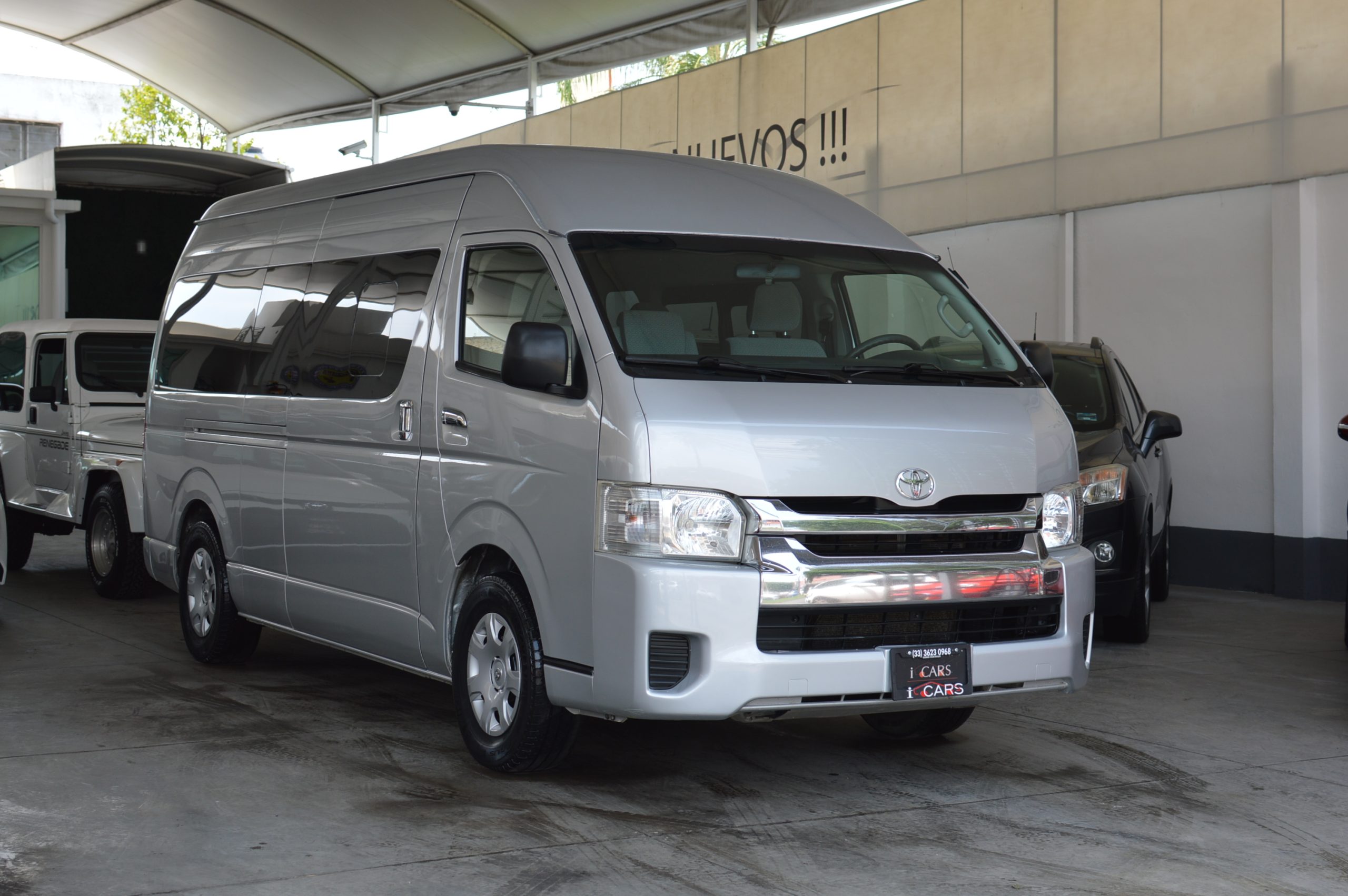 Toyota Hiace 2014 15 PAS Manual Plata