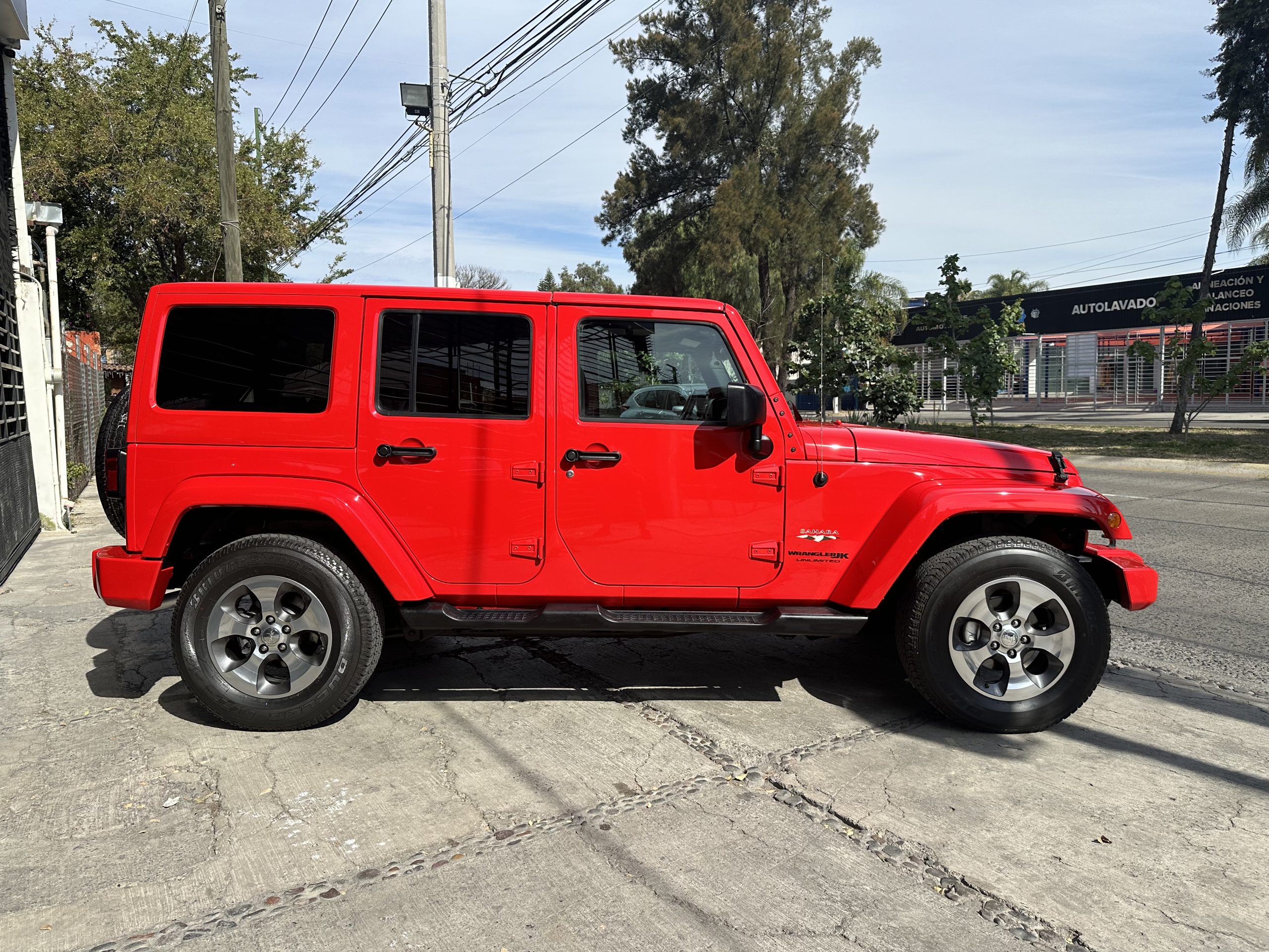 Jeep Wrangler 2018 Unlimited Sáhara Automático Rojo