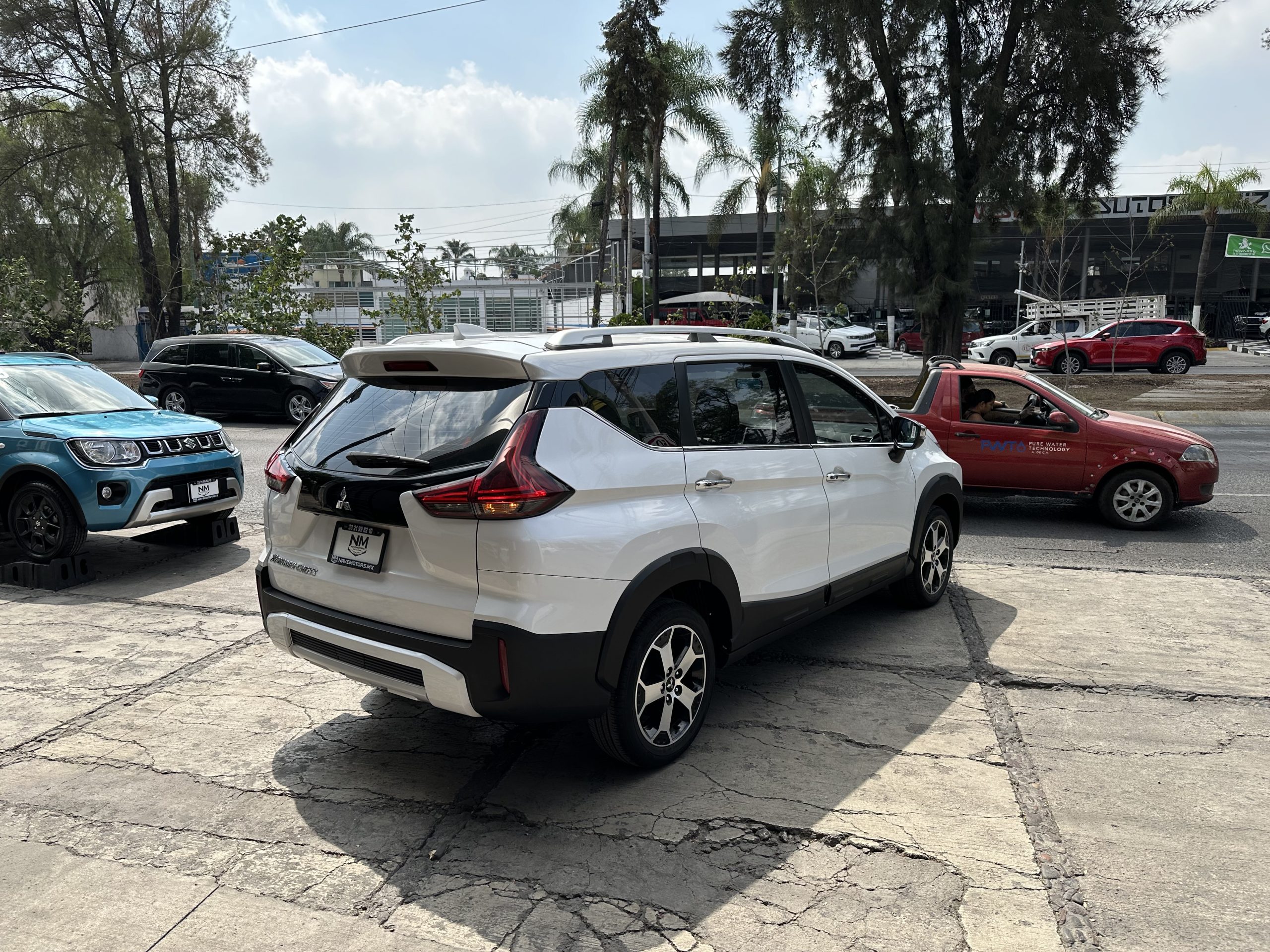 Mitsubishi XPander 2023 Ltd Automático Blanco