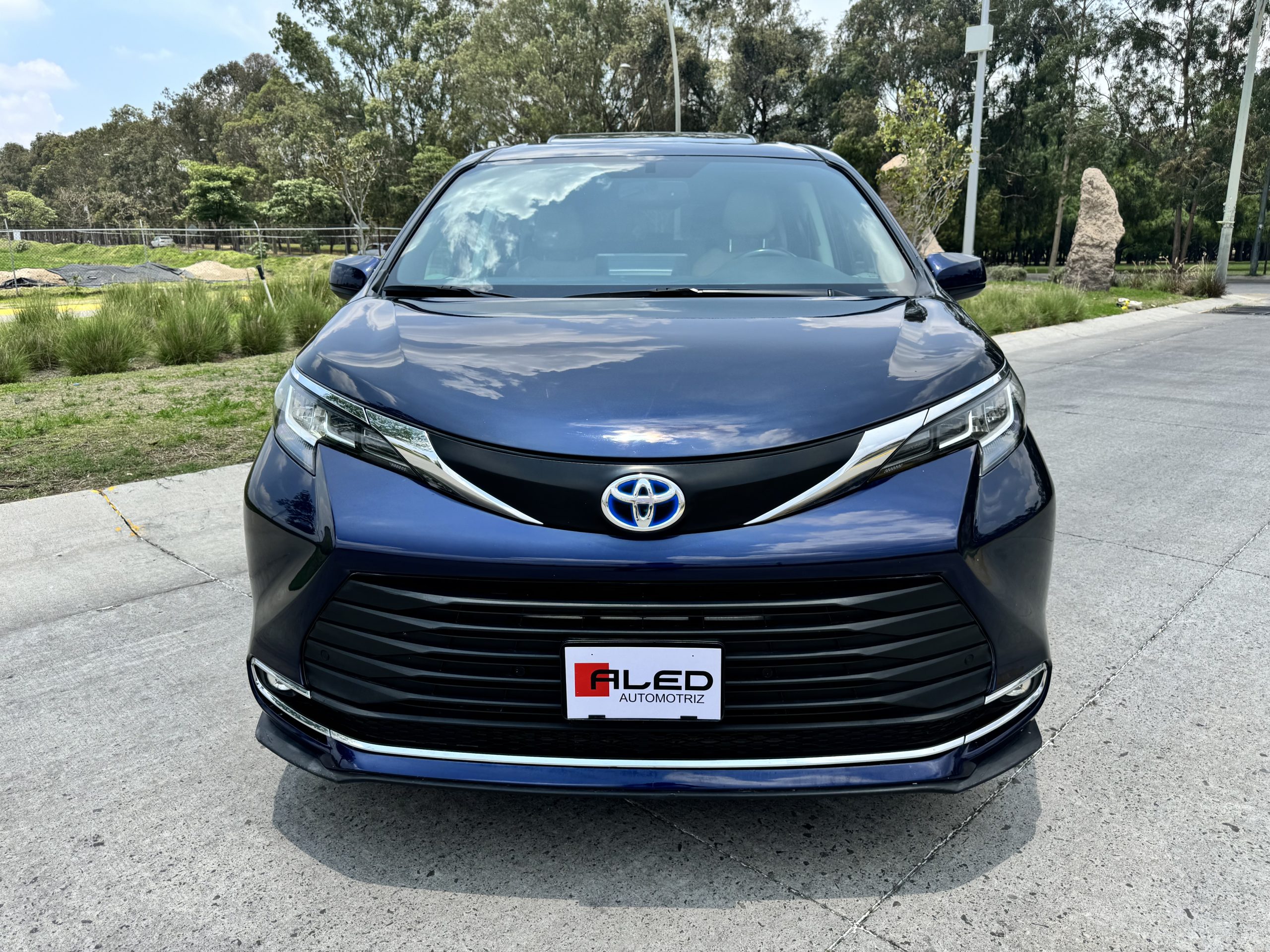 Toyota Sienna 2021 XLE Hybrid Automático Azul