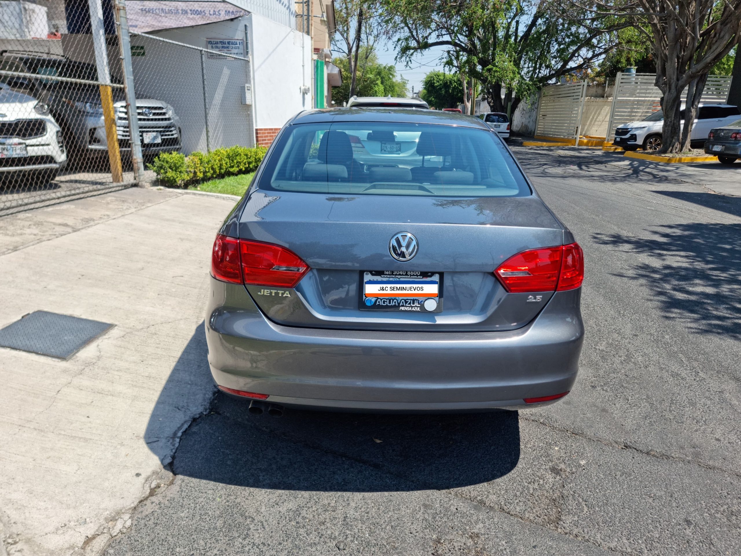 Volkswagen Jetta 2012 STYLE ACTIVE Automático Gris