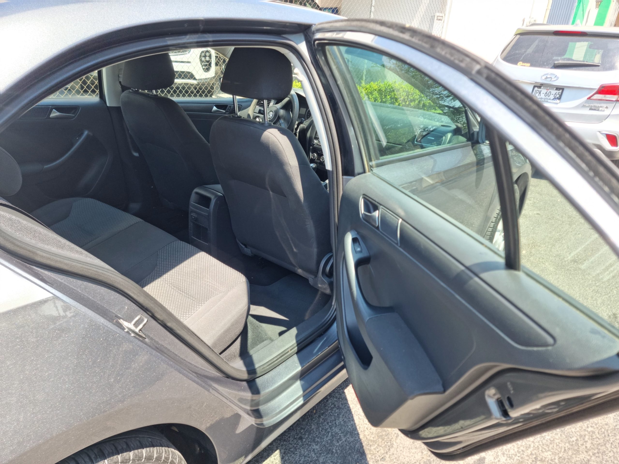 Volkswagen Jetta 2012 STYLE ACTIVE Automático Gris