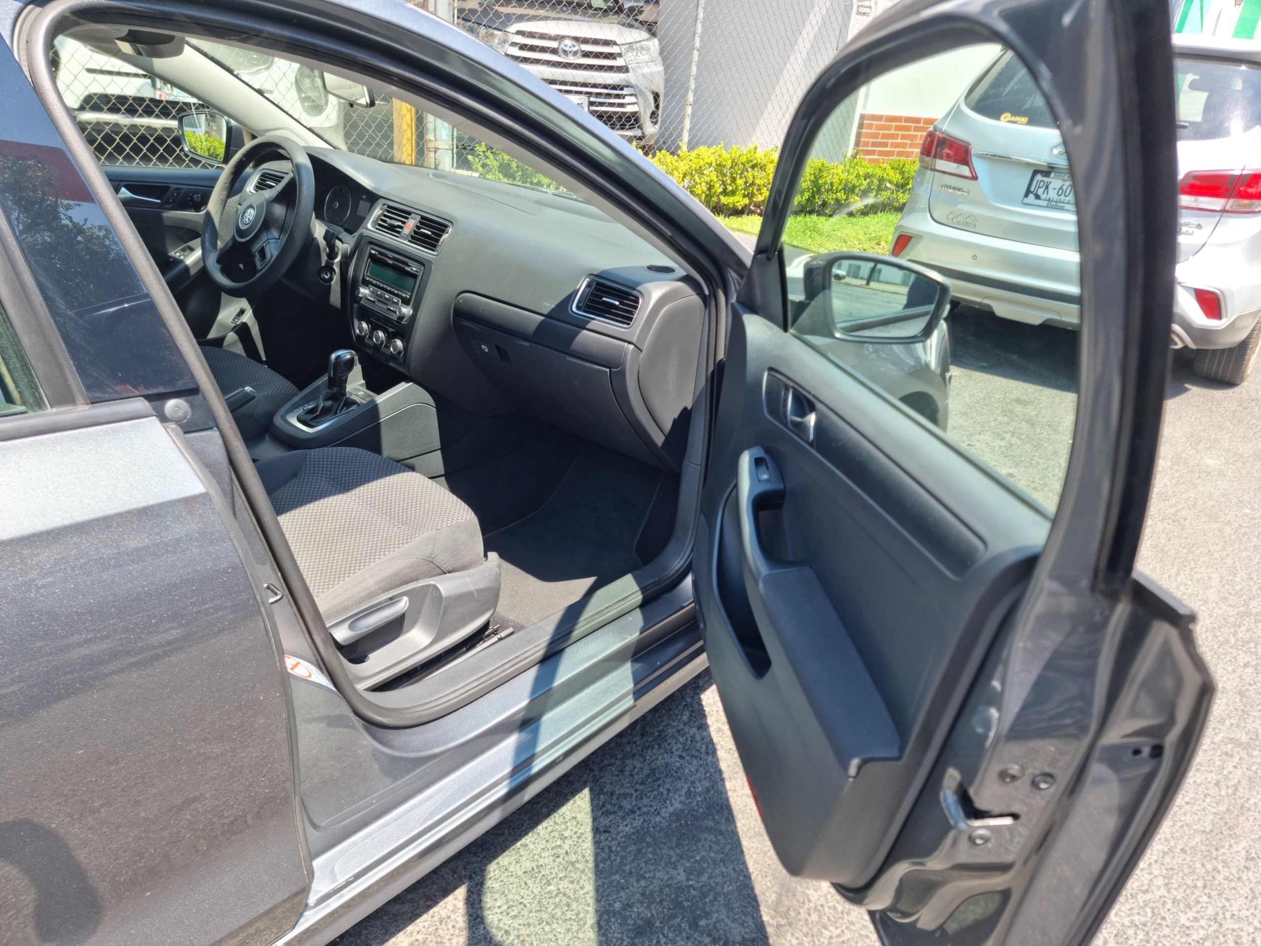 Volkswagen Jetta 2012 STYLE ACTIVE Automático Gris
