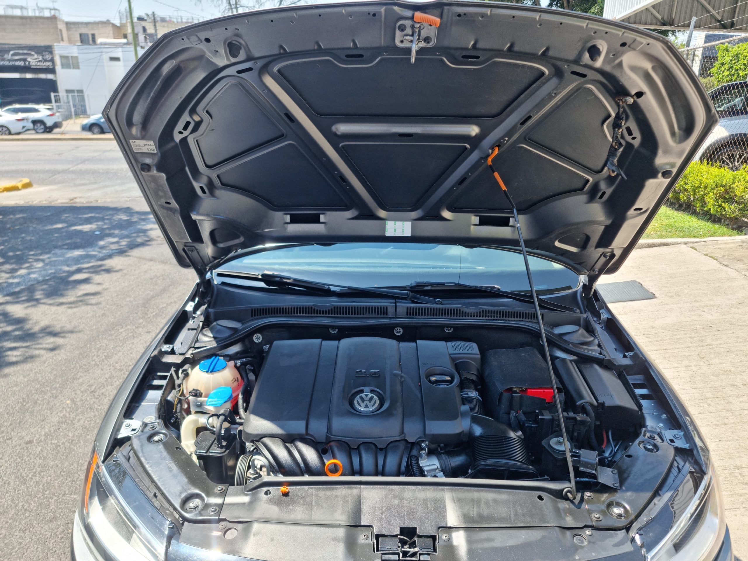 Volkswagen Jetta 2012 STYLE ACTIVE Automático Gris