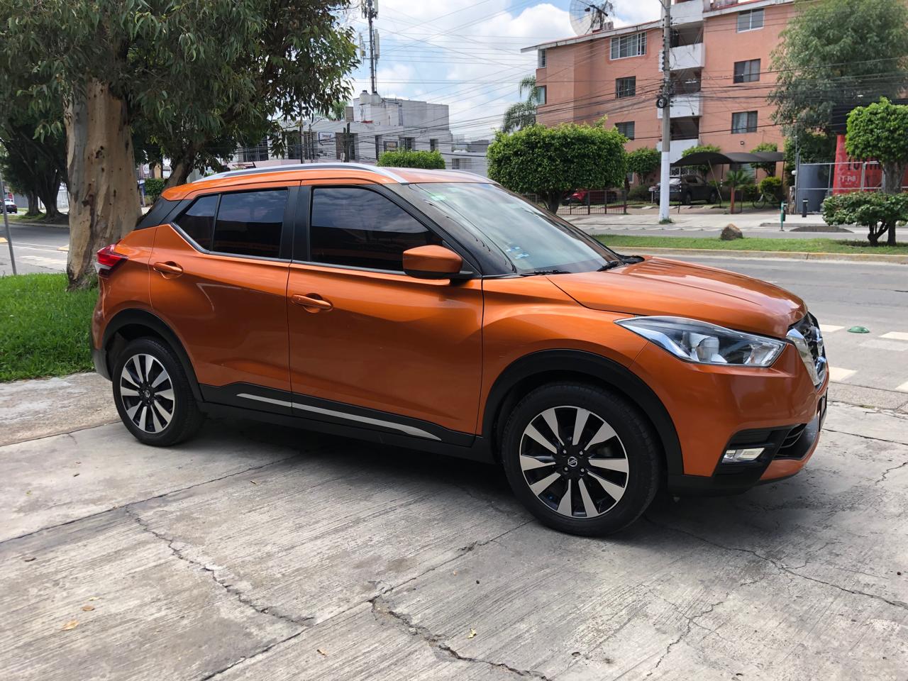 Nissan Kicks 2018 ADVANCE Automático Naranja