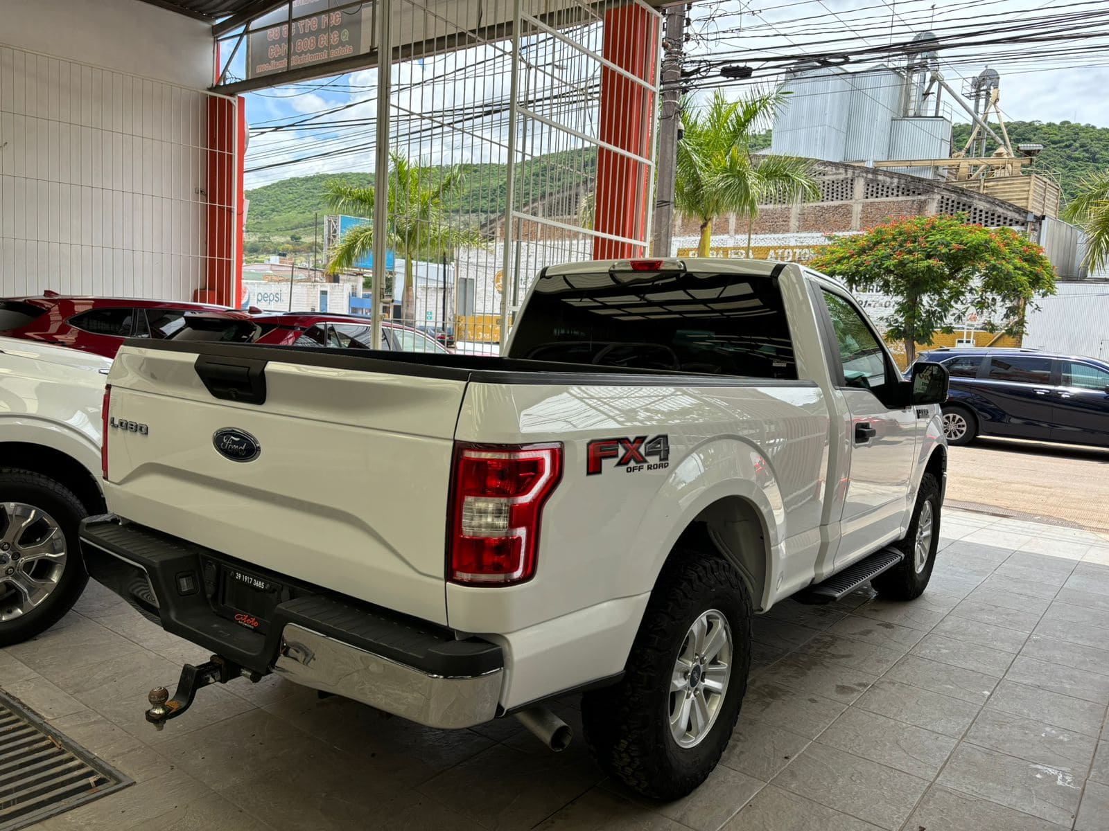 Ford Lobo 2020 XLT Cab Regular Automático Blanco