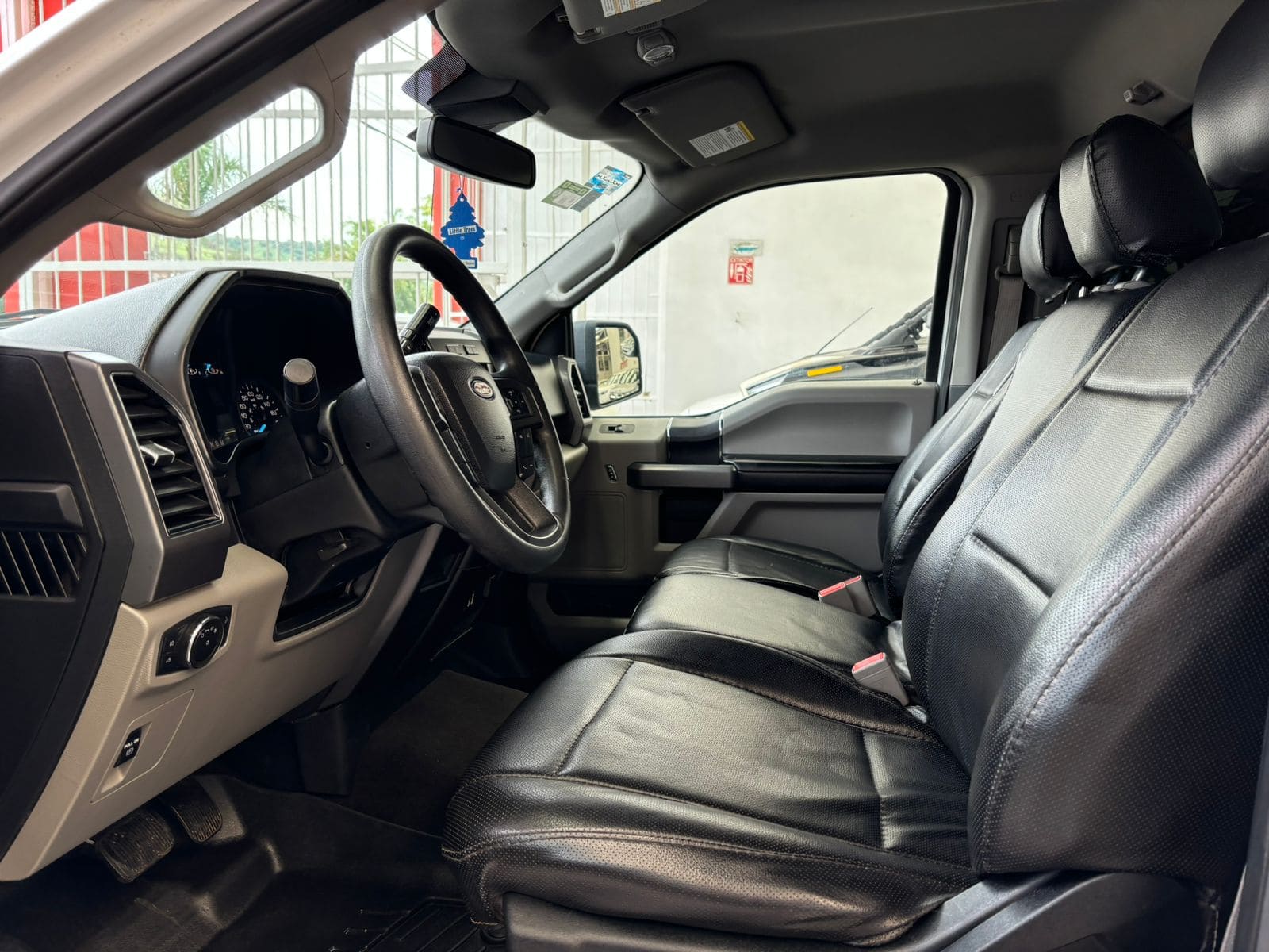 Ford Lobo 2020 XLT Cab Regular Automático Blanco