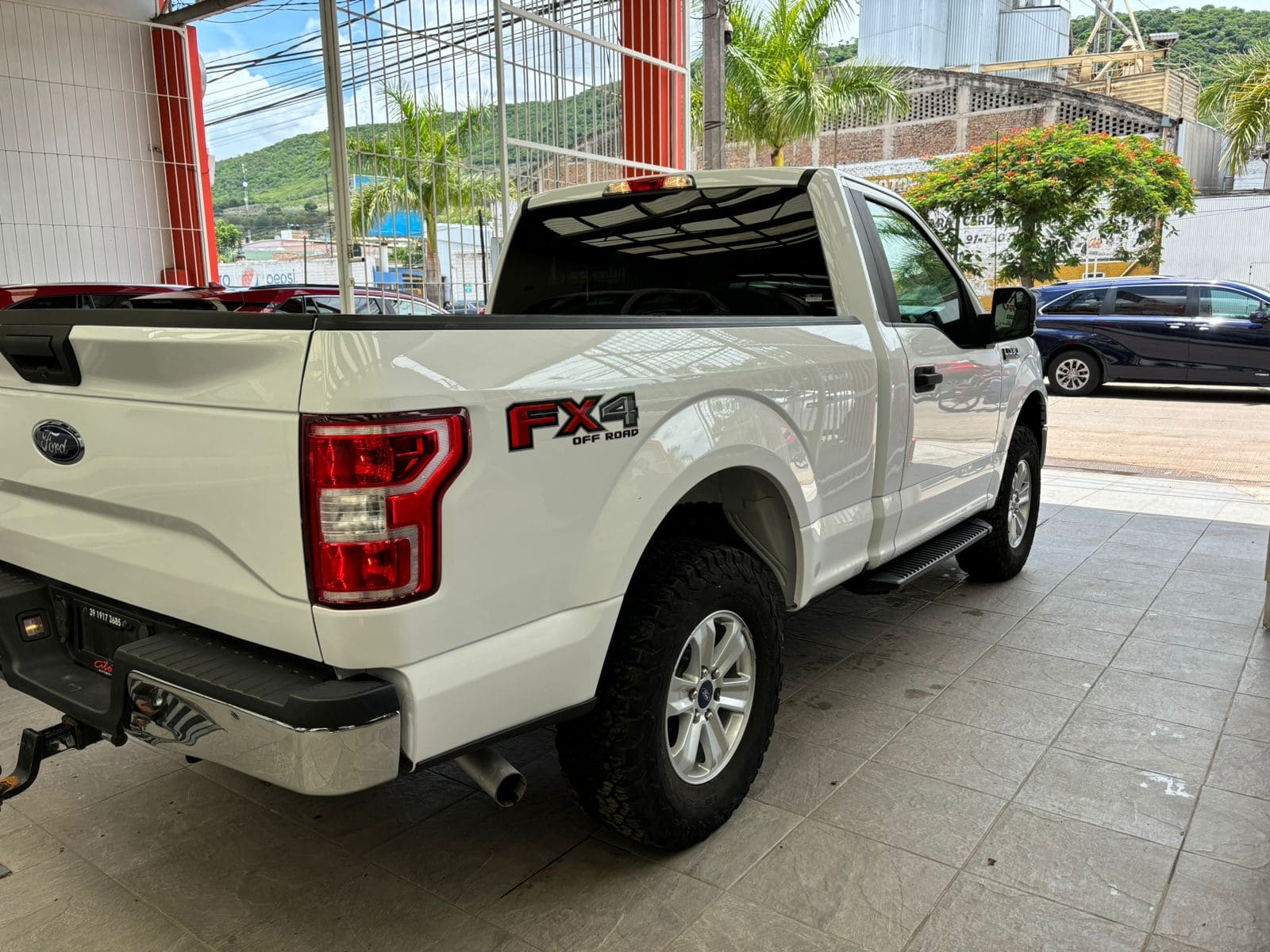 Ford Lobo 2020 XLT Cab Regular Automático Blanco