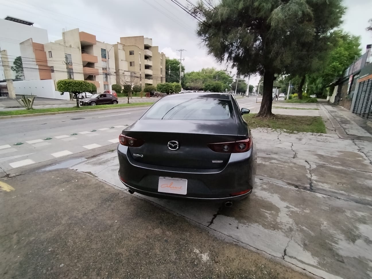 Mazda Mazda 3 2023 I SPORT MHEV Automático Gris