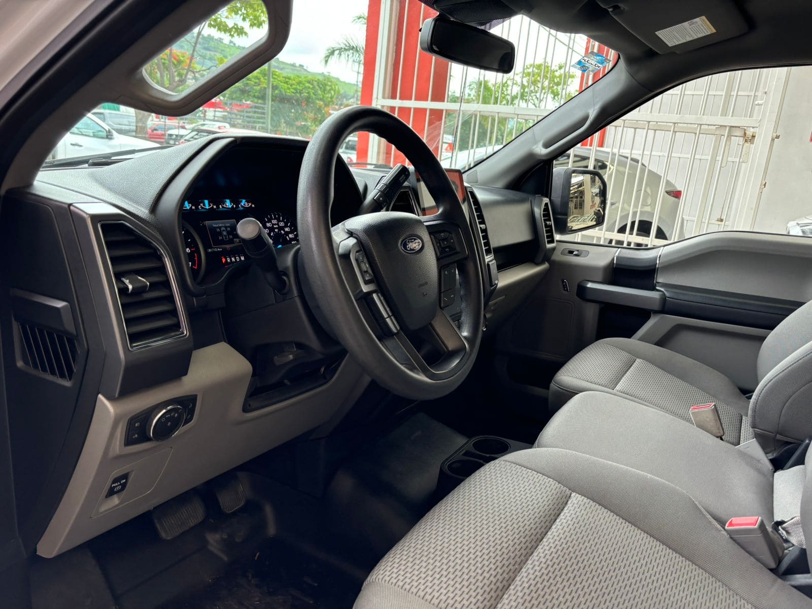 Ford Lobo 2020 XLT Cabina Regular Automático Blanco