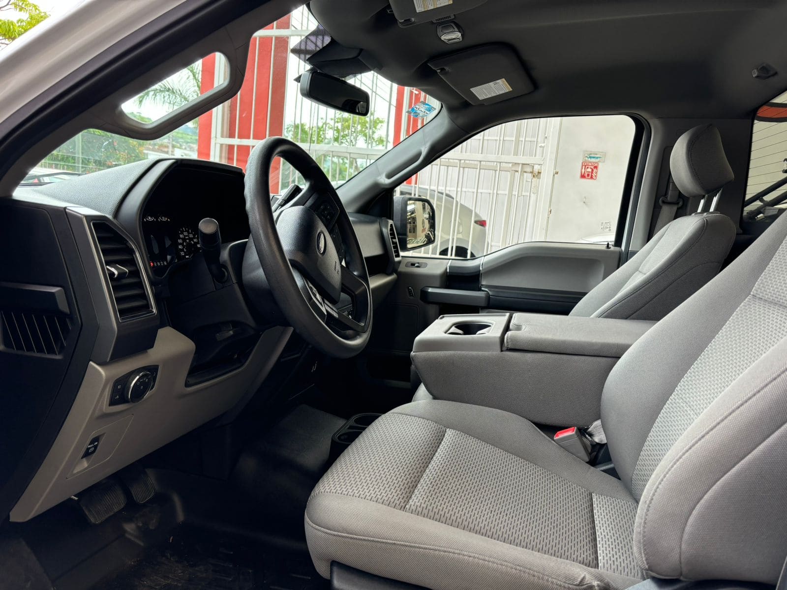 Ford Lobo 2020 XLT Cabina Regular Automático Blanco