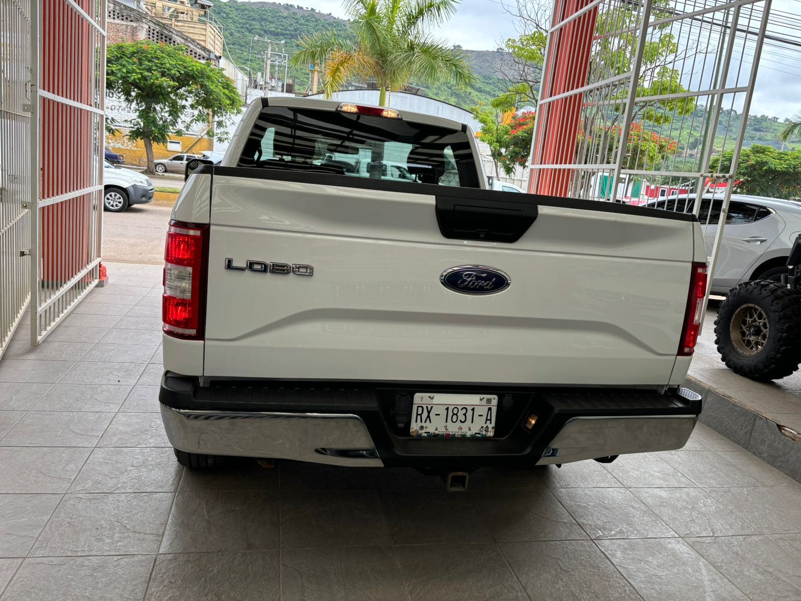Ford Lobo 2020 XLT Cabina Regular Automático Blanco