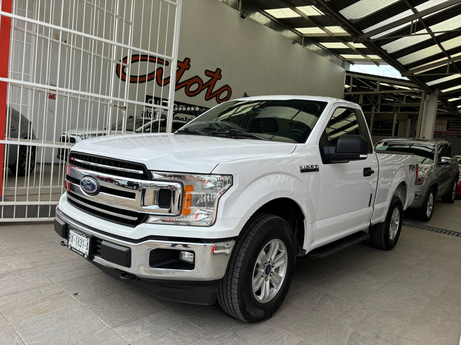 Ford Lobo 2020 XLT Cabina Regular Automático Blanco