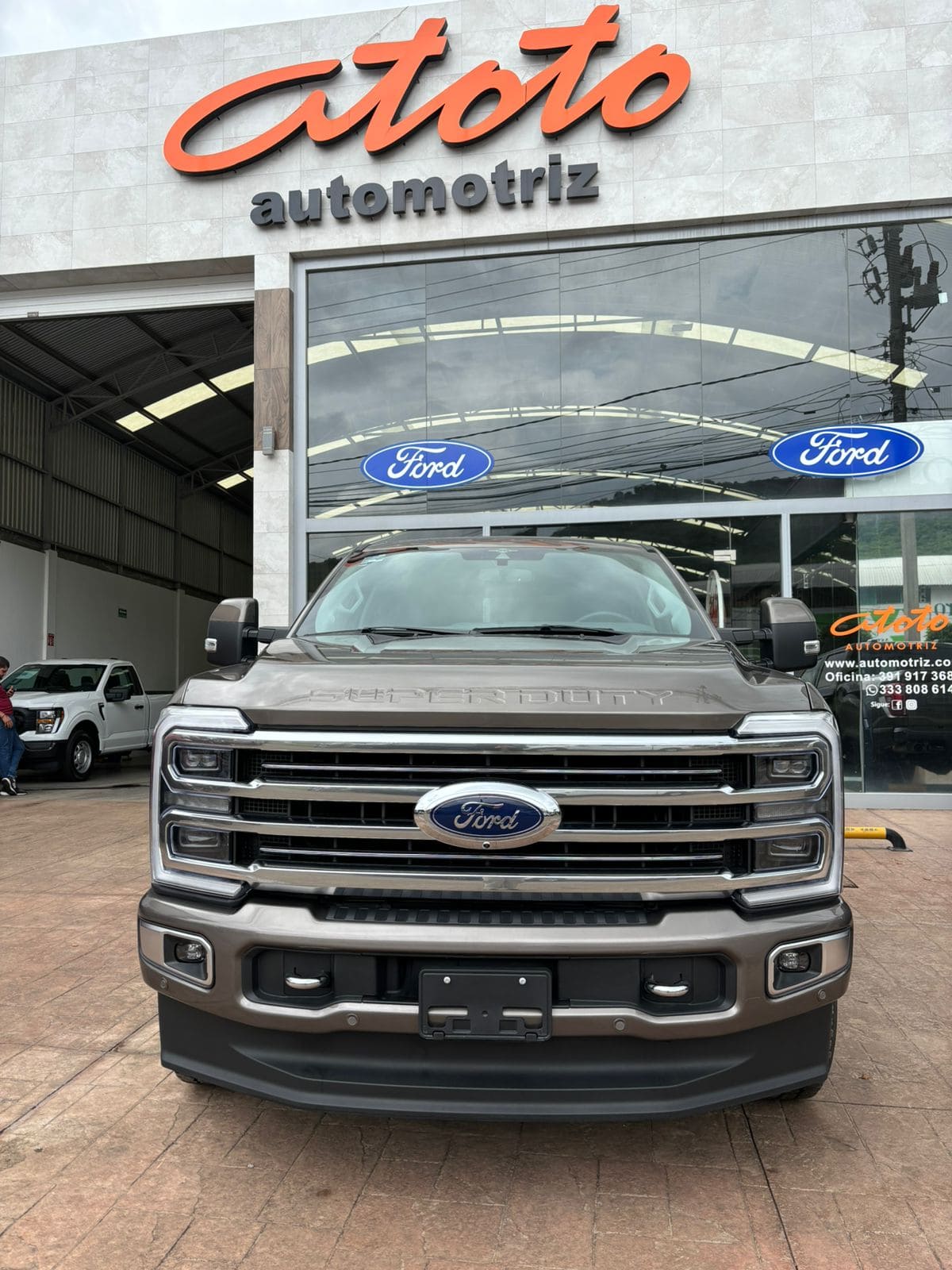 Ford F250 V8 Súper Duty LIMITED Automático 2023