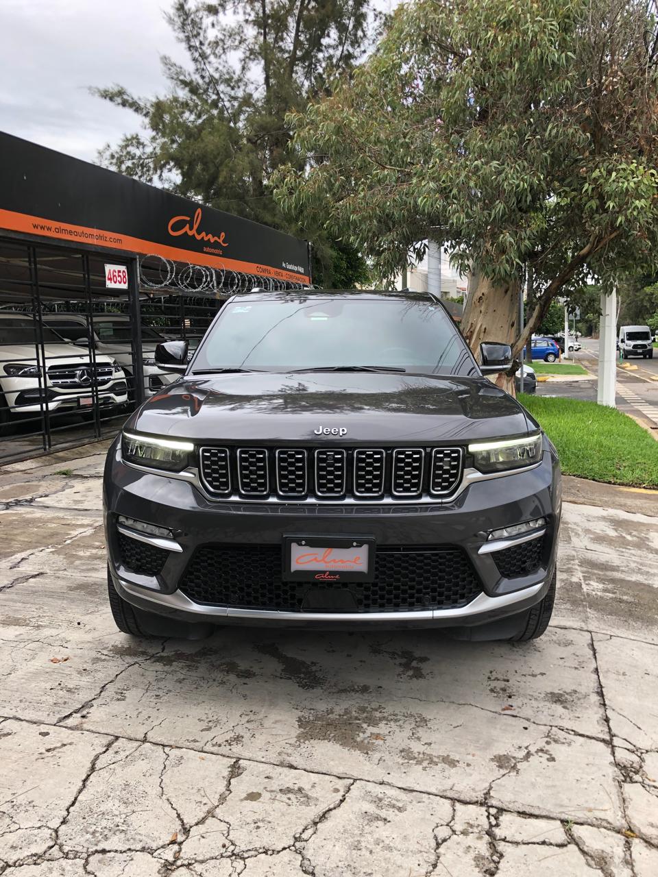 Jeep Grand Cherokee 2023 SUMMIT 4X4 Automático Gris