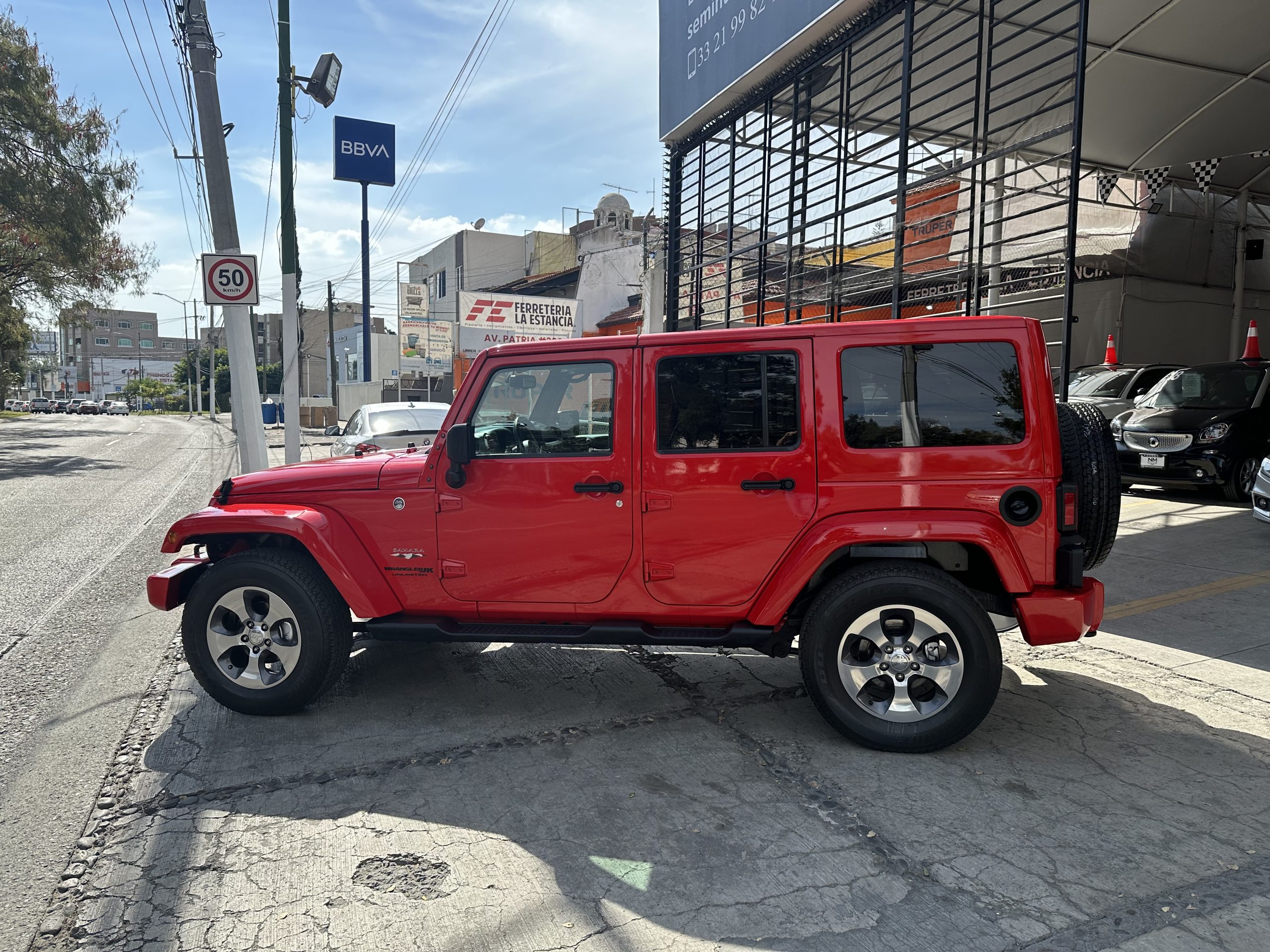 Jeep Wrangler 2018 Unlimited Sáhara Automático Rojo