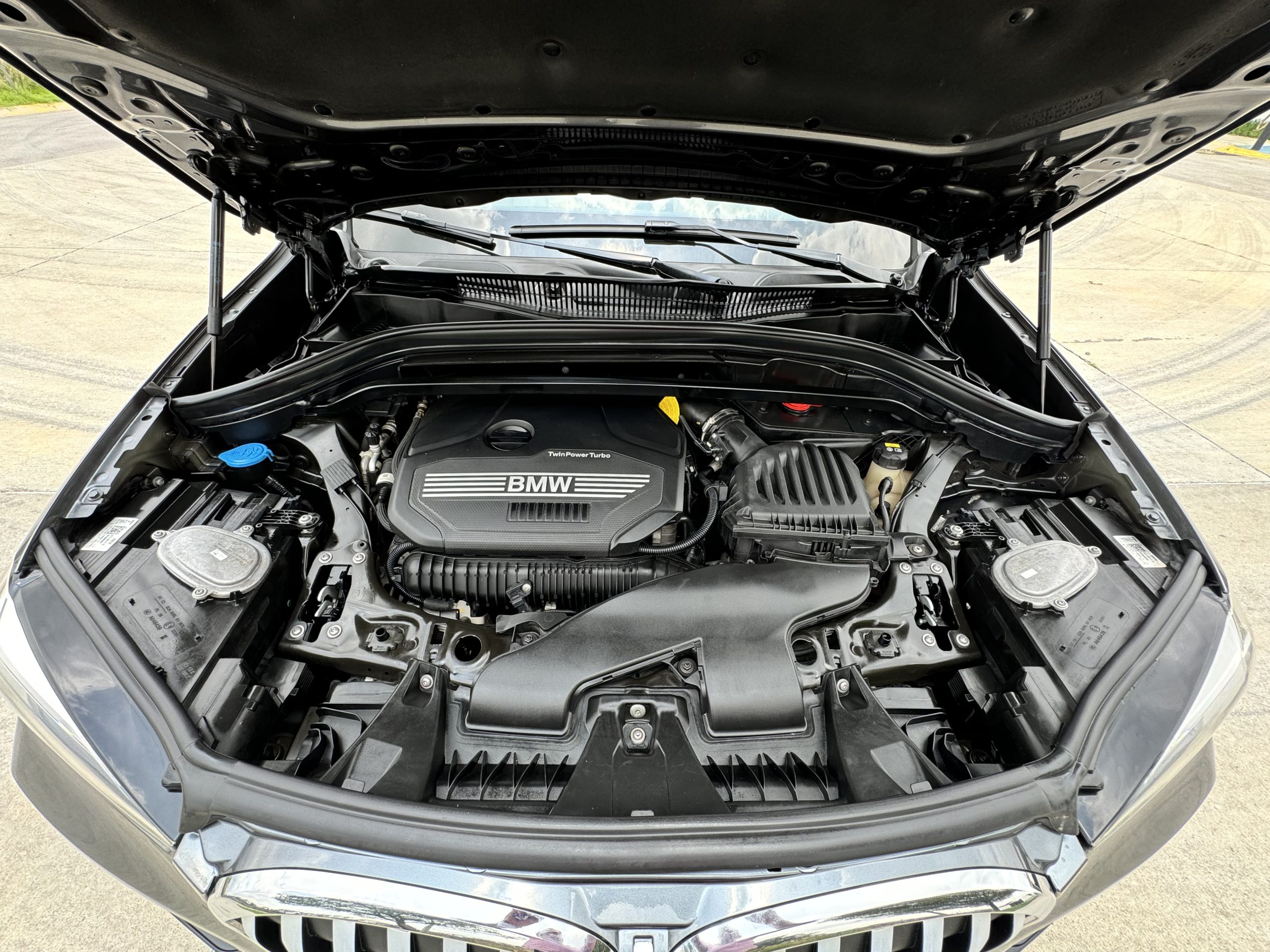 BMW X1 2021 20i X Line Automático Gris