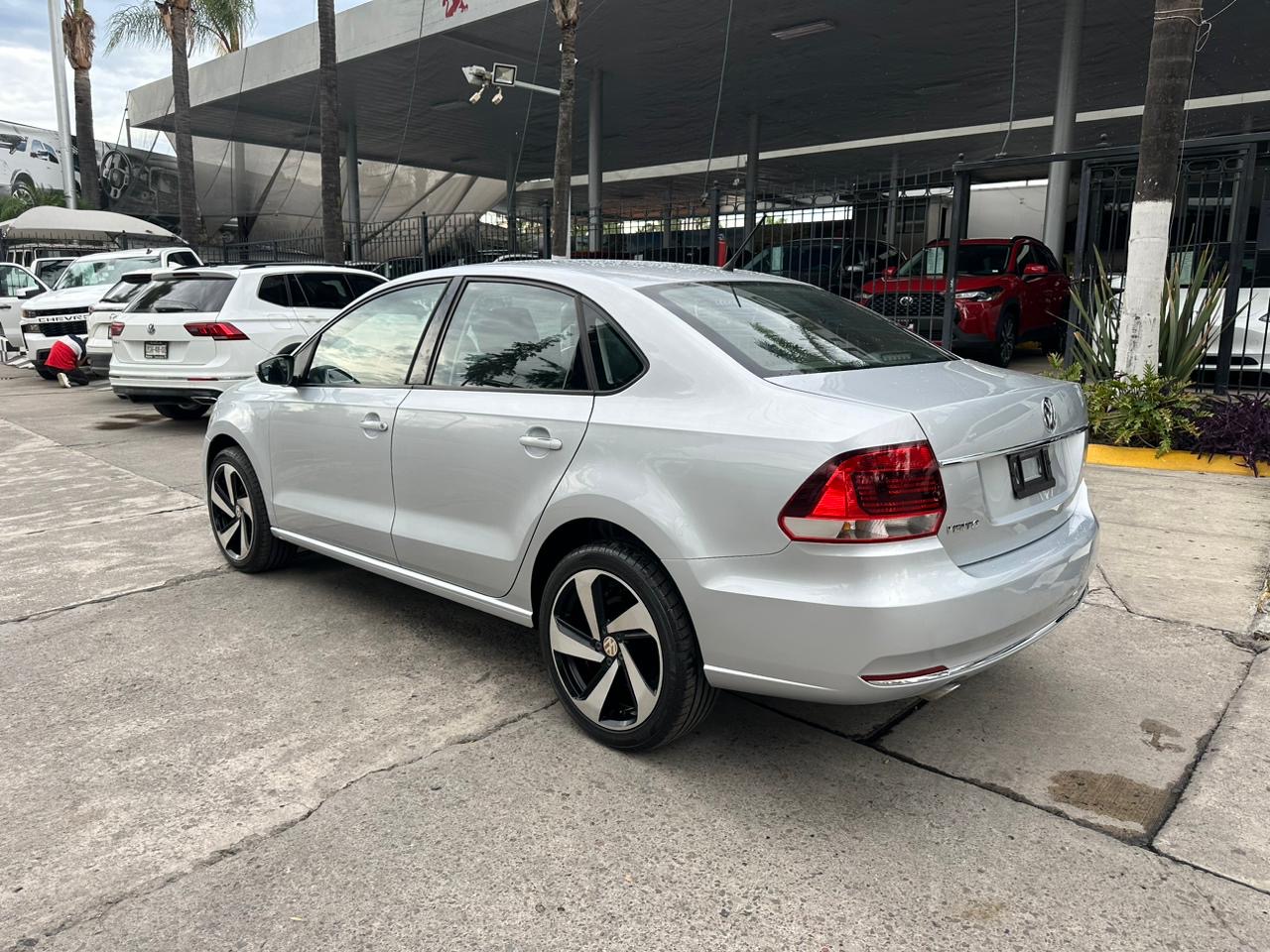 Volkswagen Vento 2017 Confortline Automático Plata