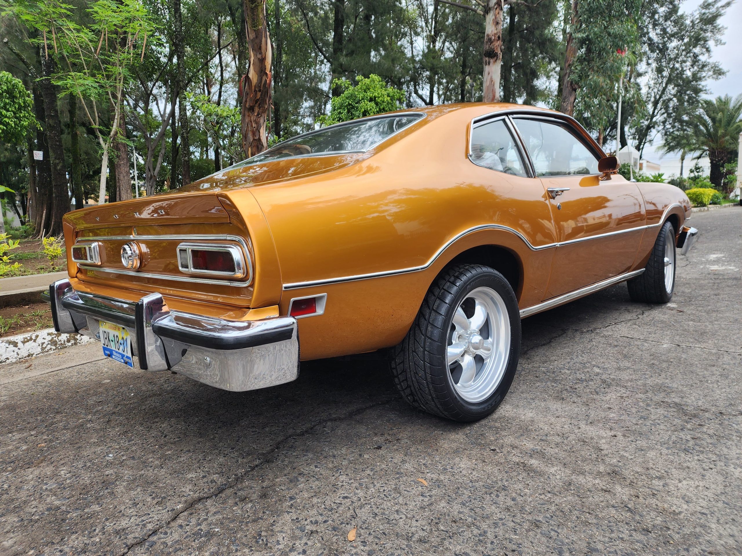 Ford Maverick 1976 Sedán Manual Bronce