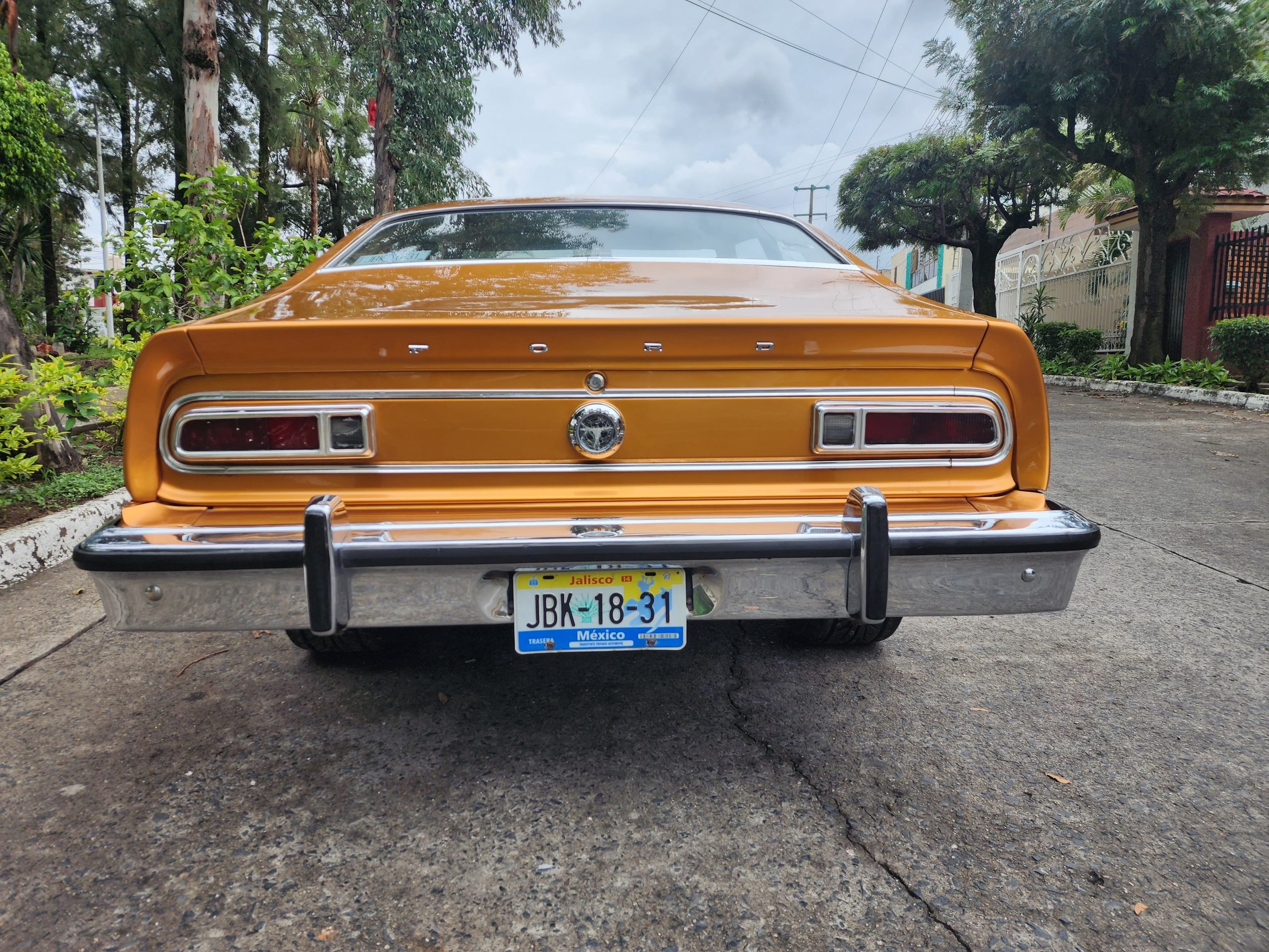 Ford Maverick 1976 Sedán Manual Bronce