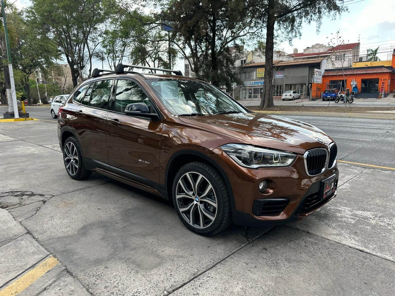 BMW X1 2016 sDrive 20i Automático Café