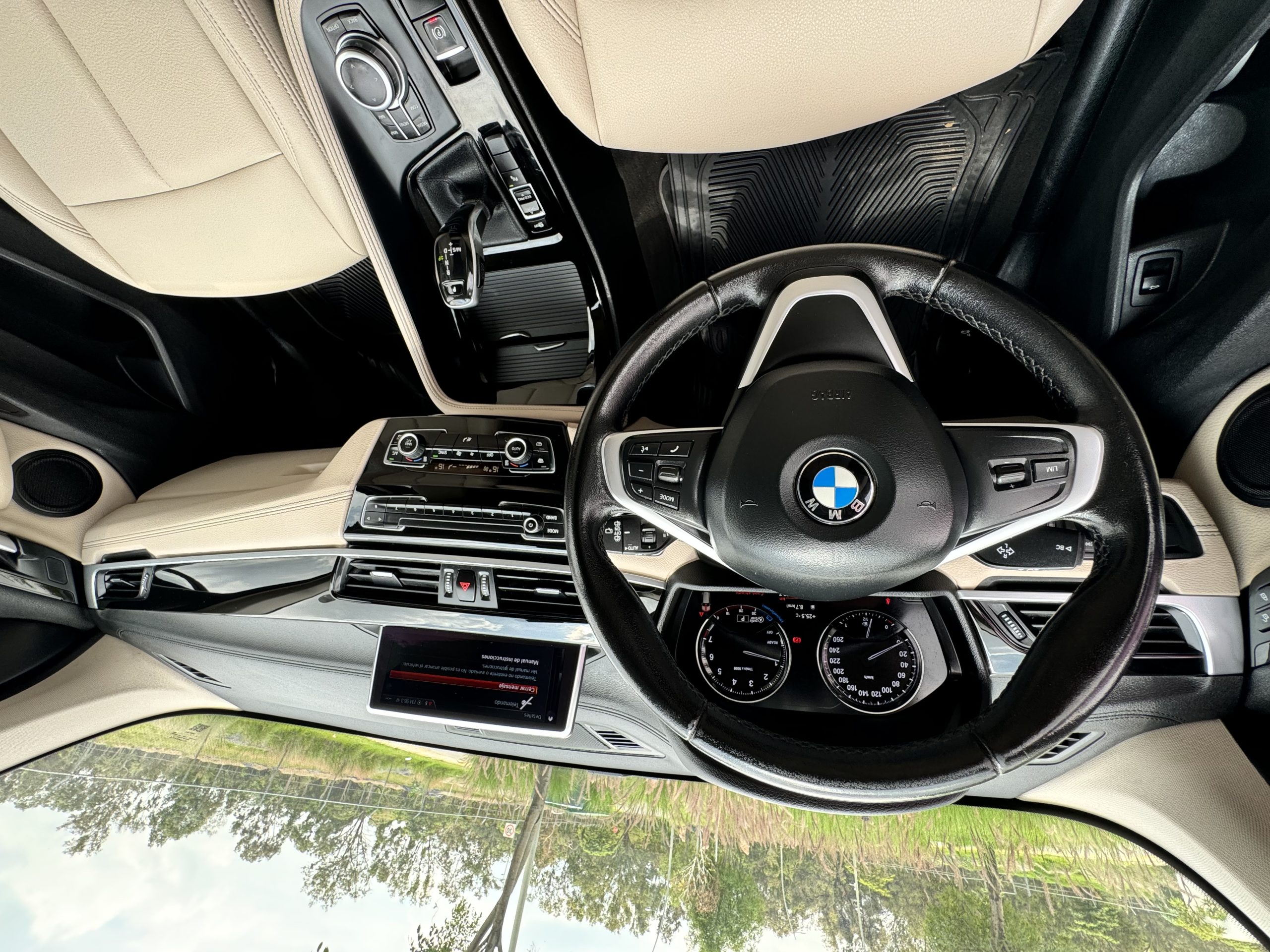 BMW X1 2021 20i X Line Automático Gris