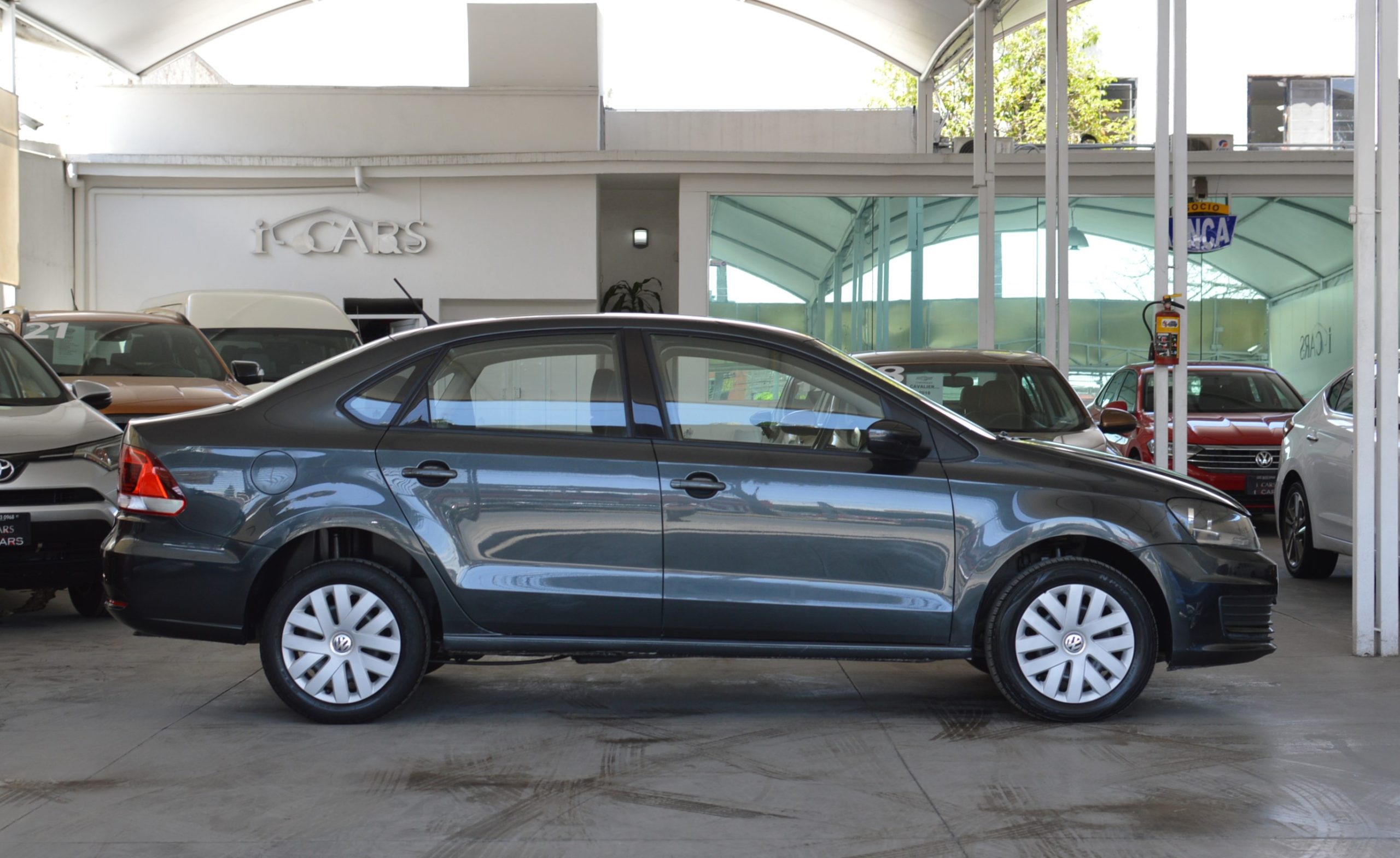 Volkswagen Vento 2019 Starline Automático Negro