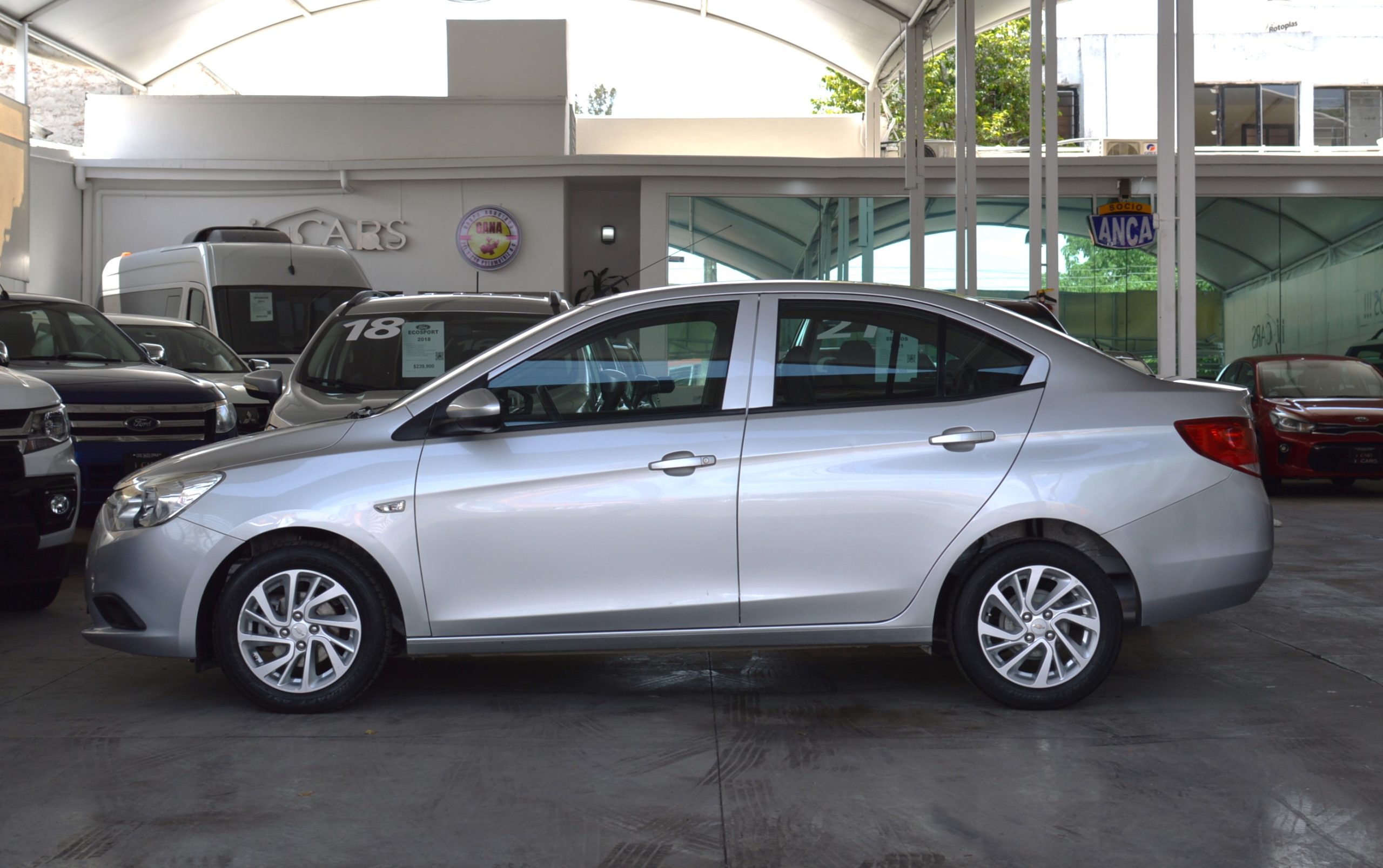 Chevrolet Aveo 2018 LT Automático Plata