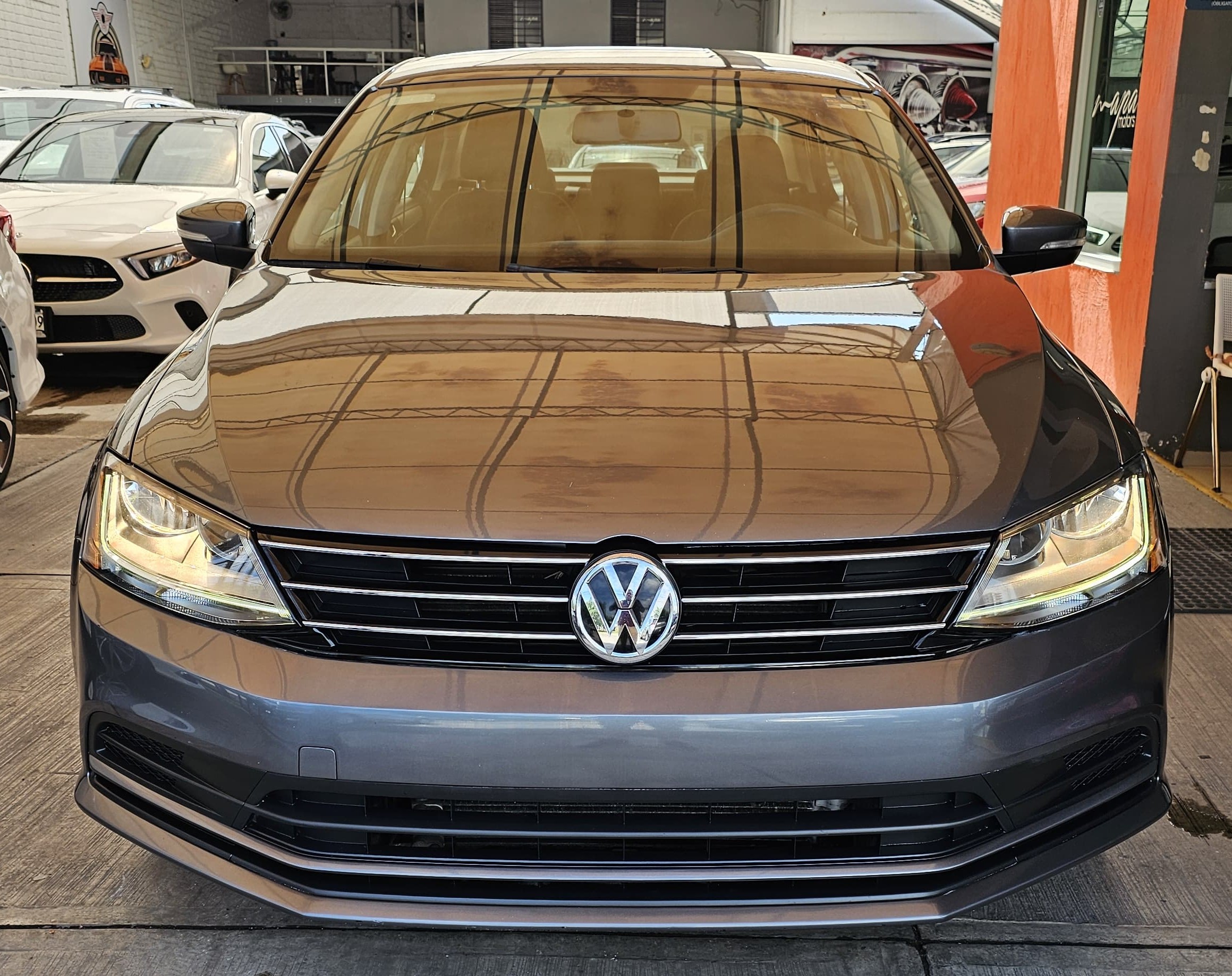 Volkswagen Jetta 2017 Trendline Automático Gris