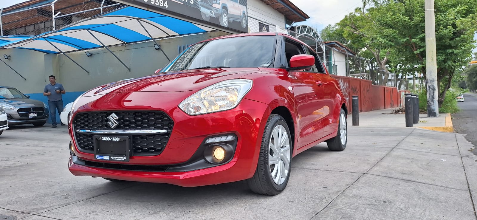 Suzuki Swift 2021 GLX Automático Rojo