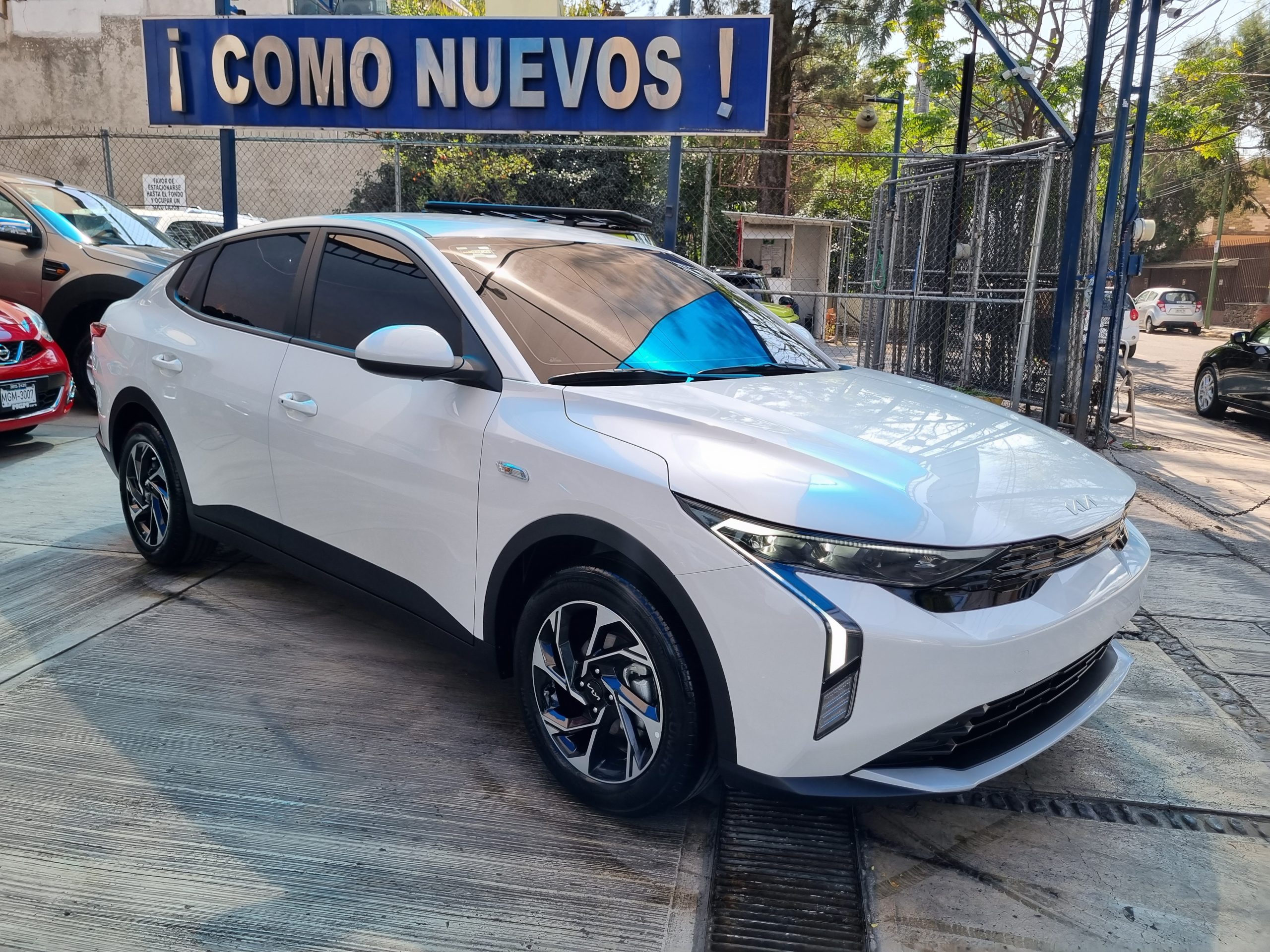 Kia Rio 2024 EX Manual Blanco