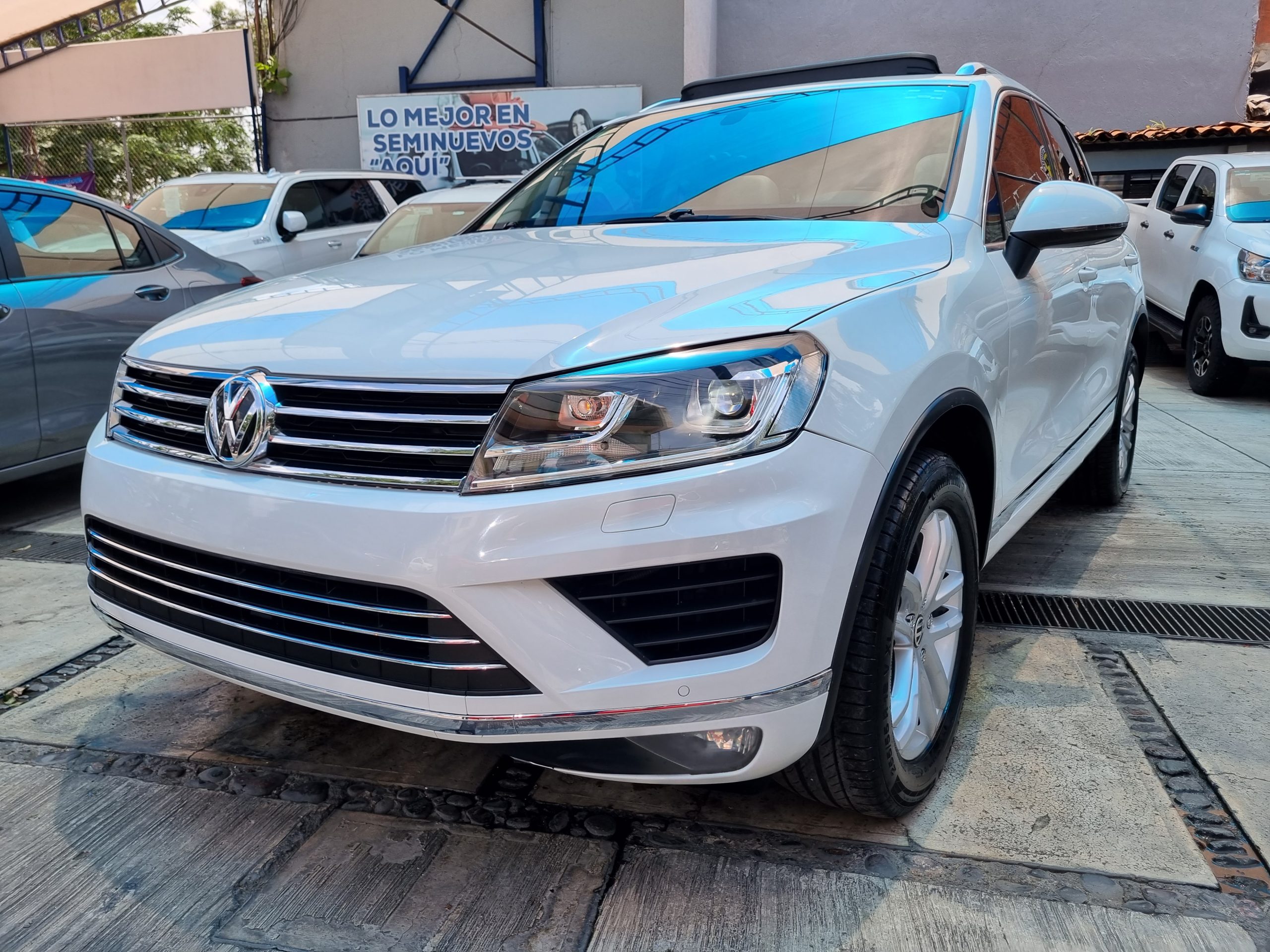 Volkswagen Touareg 2016 V6 GASOLINA Automático Blanco