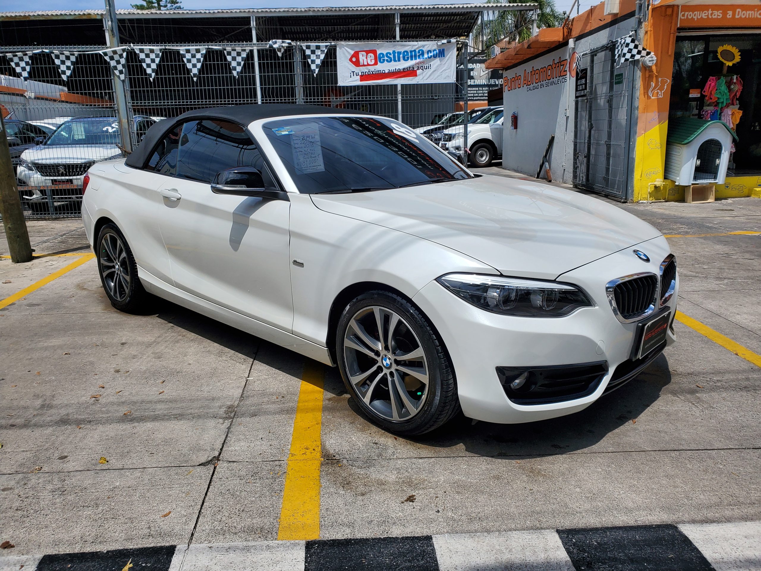 BMW Serie 2 2018 220i Sport Line Cabrio Automático Blanco