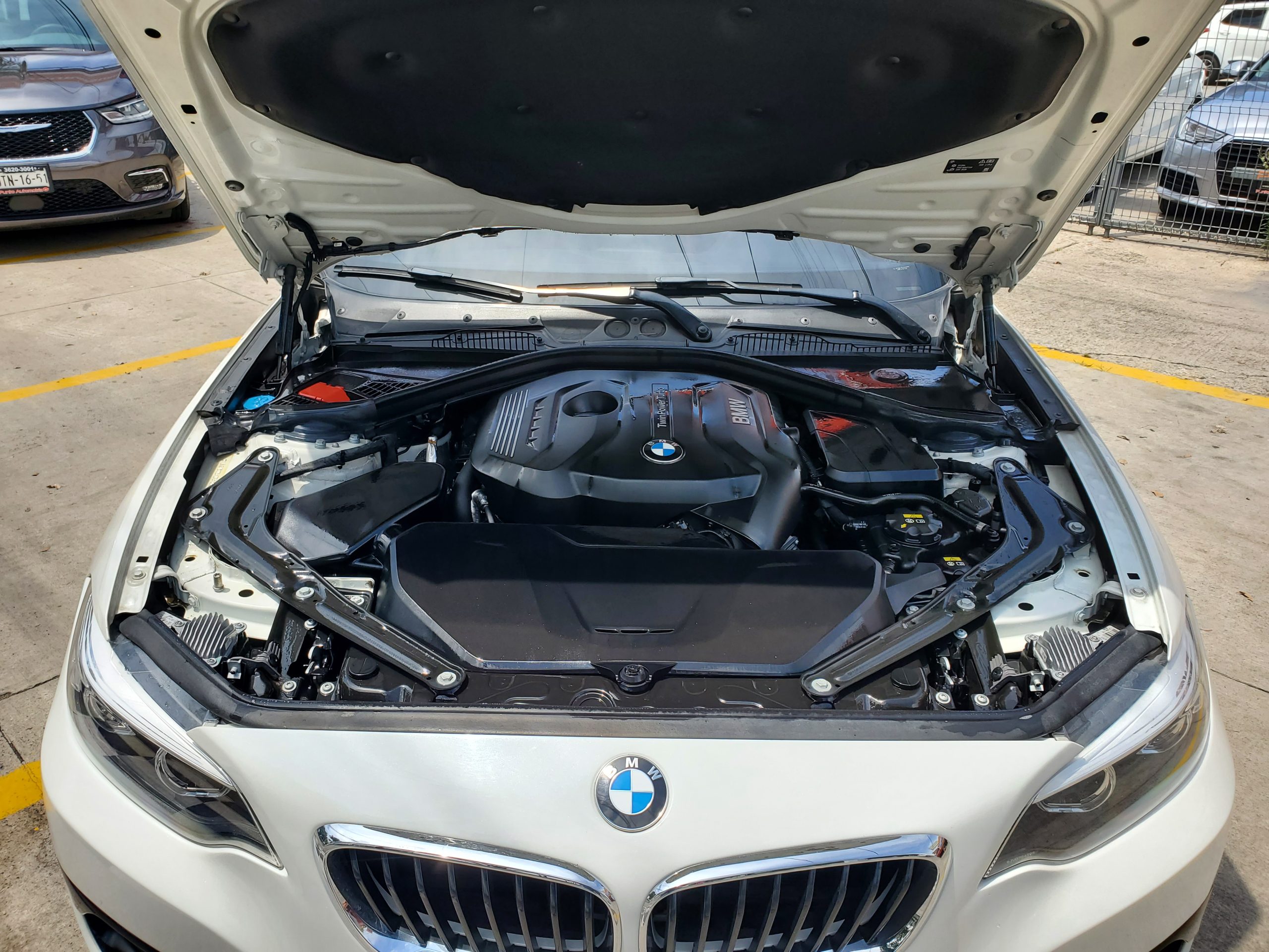 BMW Serie 2 2018 220i Sport Line Cabrio Automático Blanco