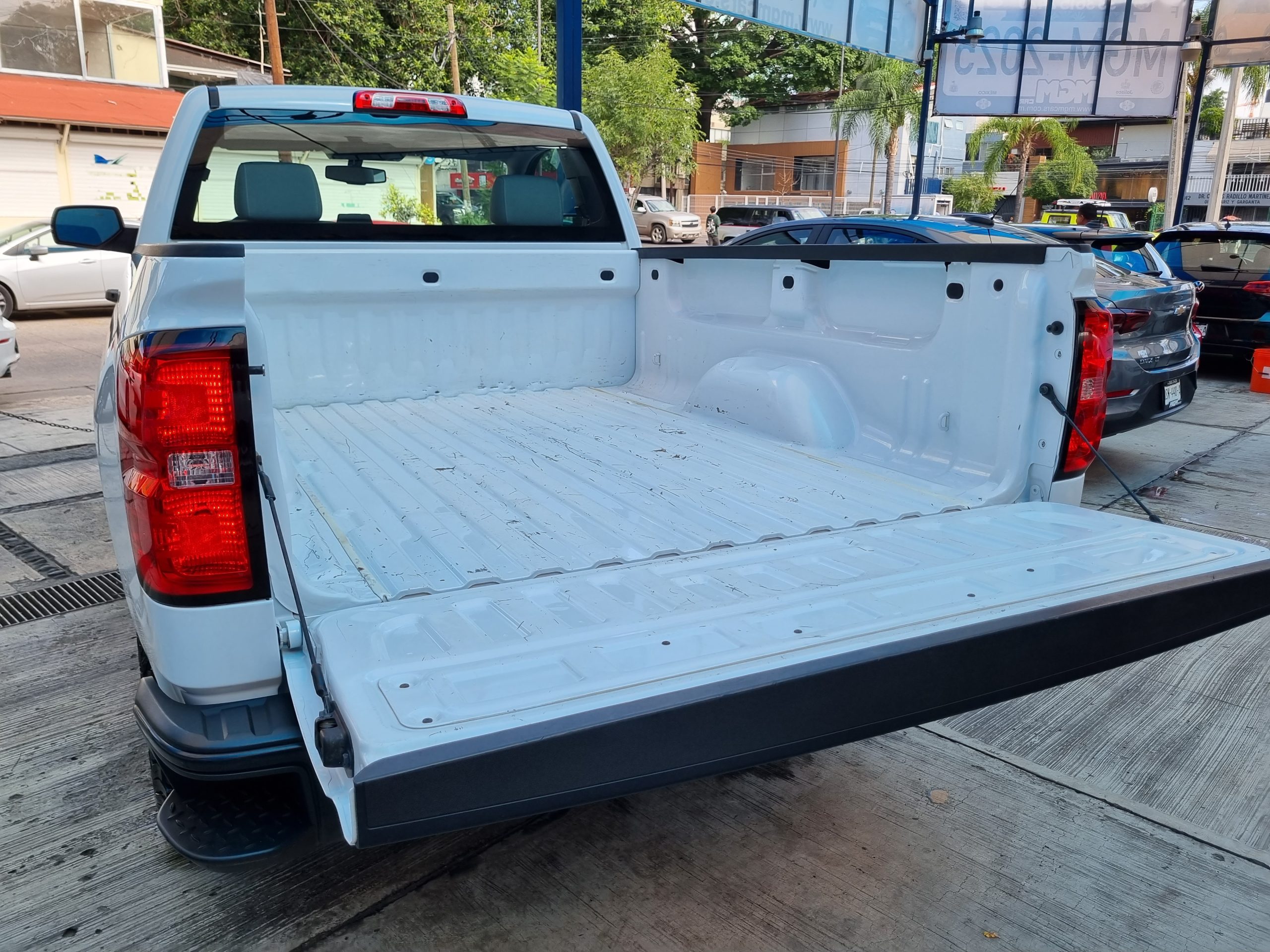 Chevrolet Silverado 2018 SILVERADO 1500 TA Automático Blanco